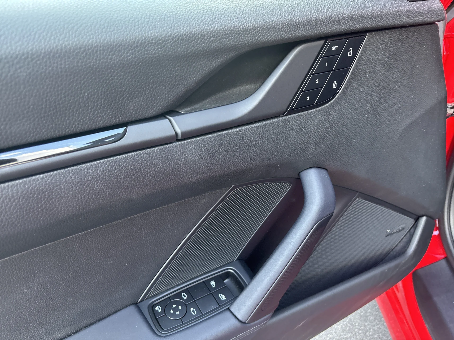 mph013_432827659_9b455b0c5d504aadafef85c9de9f390f_5d52a78927