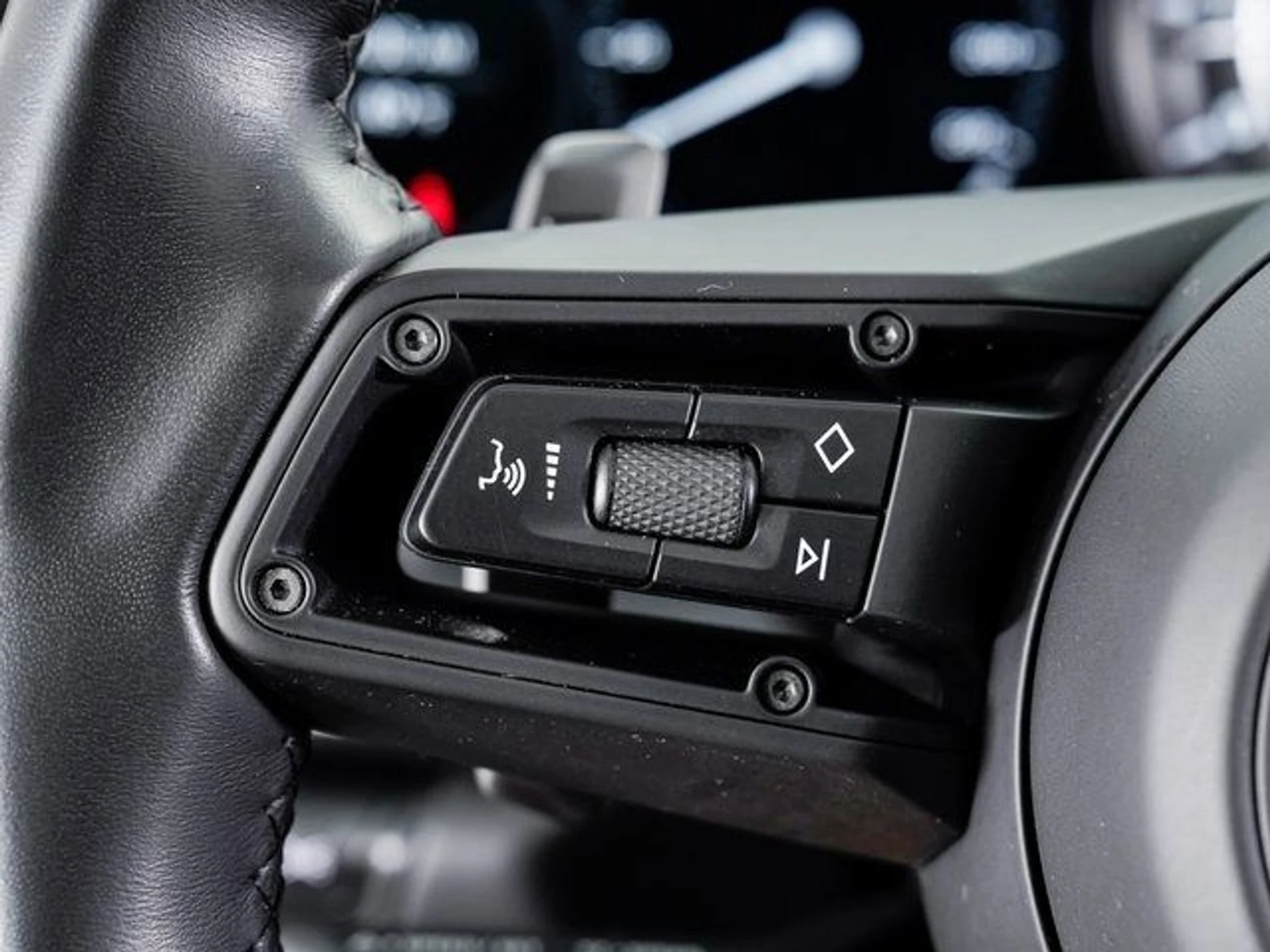 mph013_435435789_9fcb6a96972ac16e2437a93c89b6ecee_21a61bd852