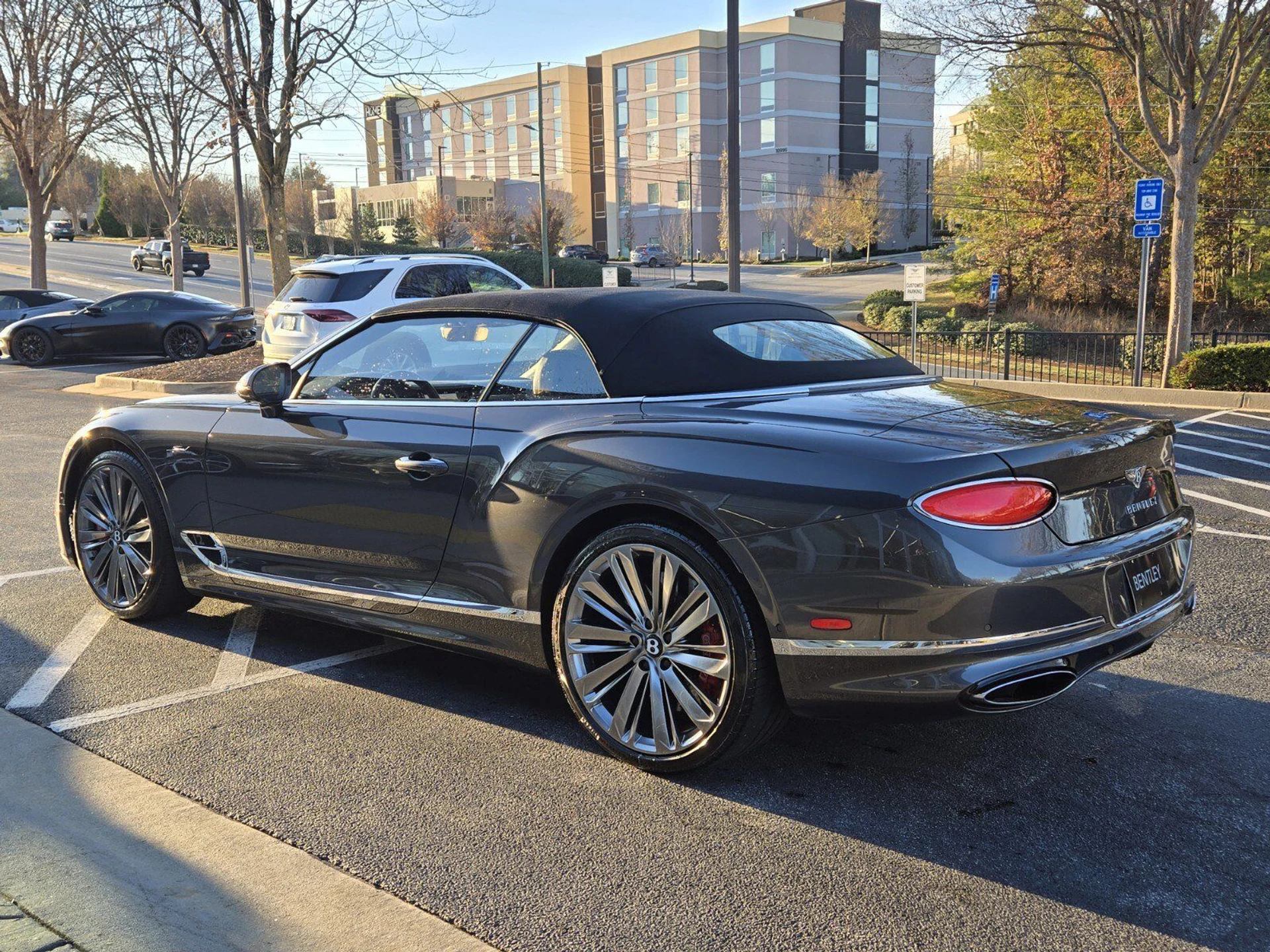 mph013_444334969_e5f62974f6b2992cb493ccf401e6362ax_8f35a3810b