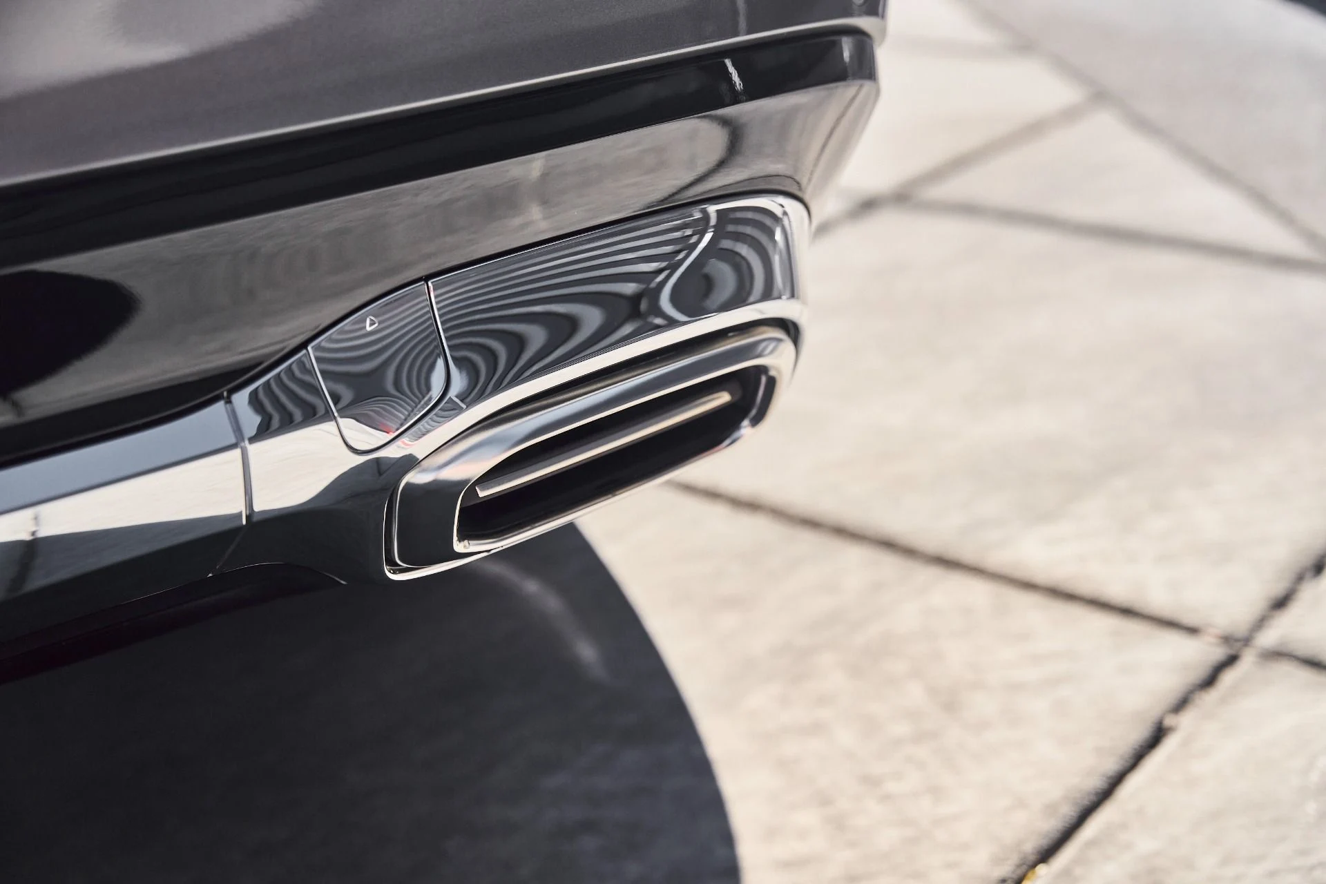 mph013_446793269_Used_2025_Mercedes_Benz_GLS_Maybach_GLS_600_1771467890_a208d23e25