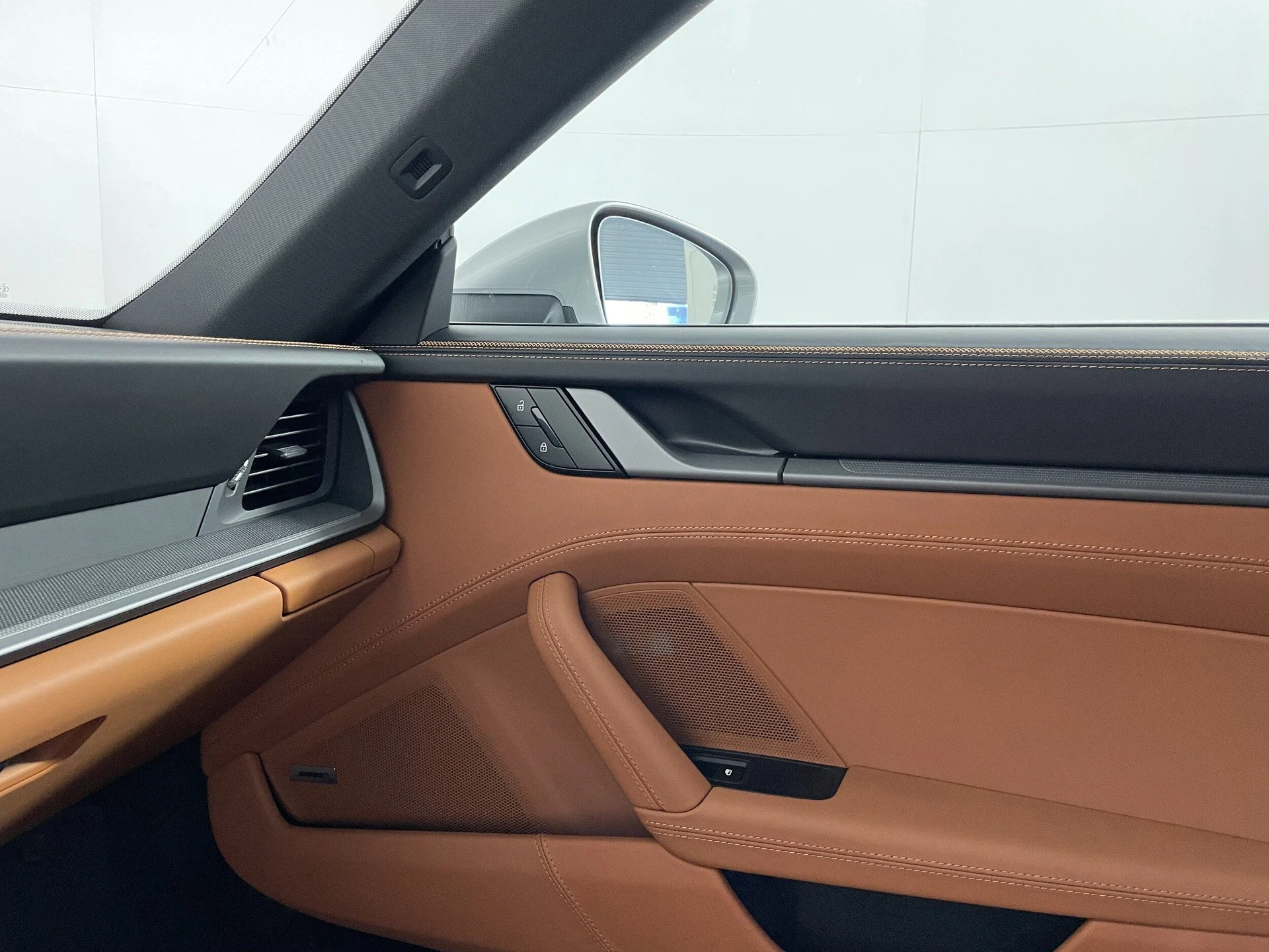 mph013_449080025_5c0ab32e8852f333230523305eb6b143x_de9ffc38e9