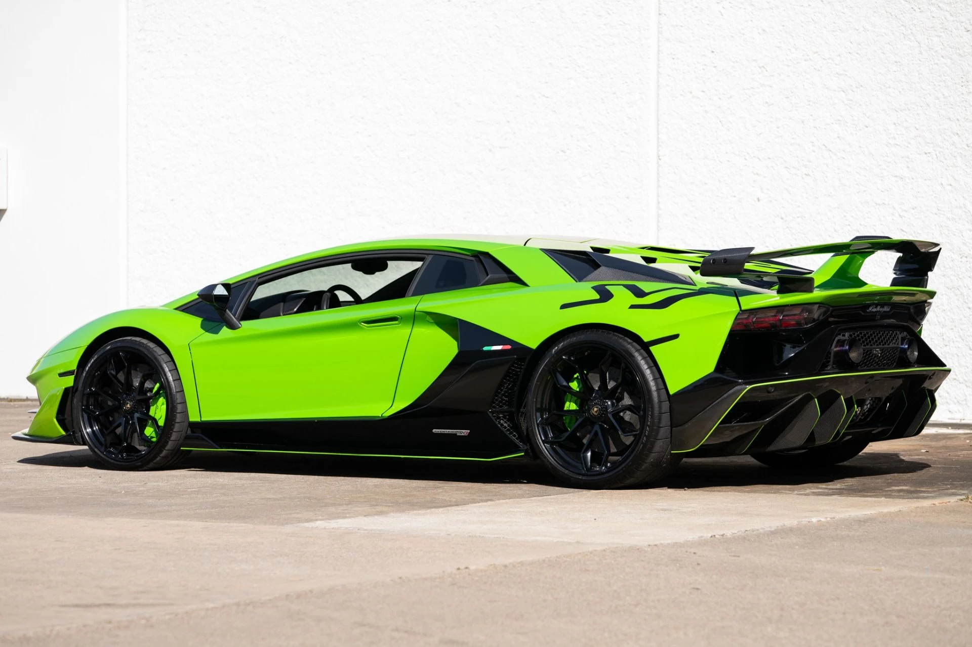 mph013_45399926_Used_2019_Lamborghini_Aventador_LP_770_4_SVJ_1771431359_515129b31c