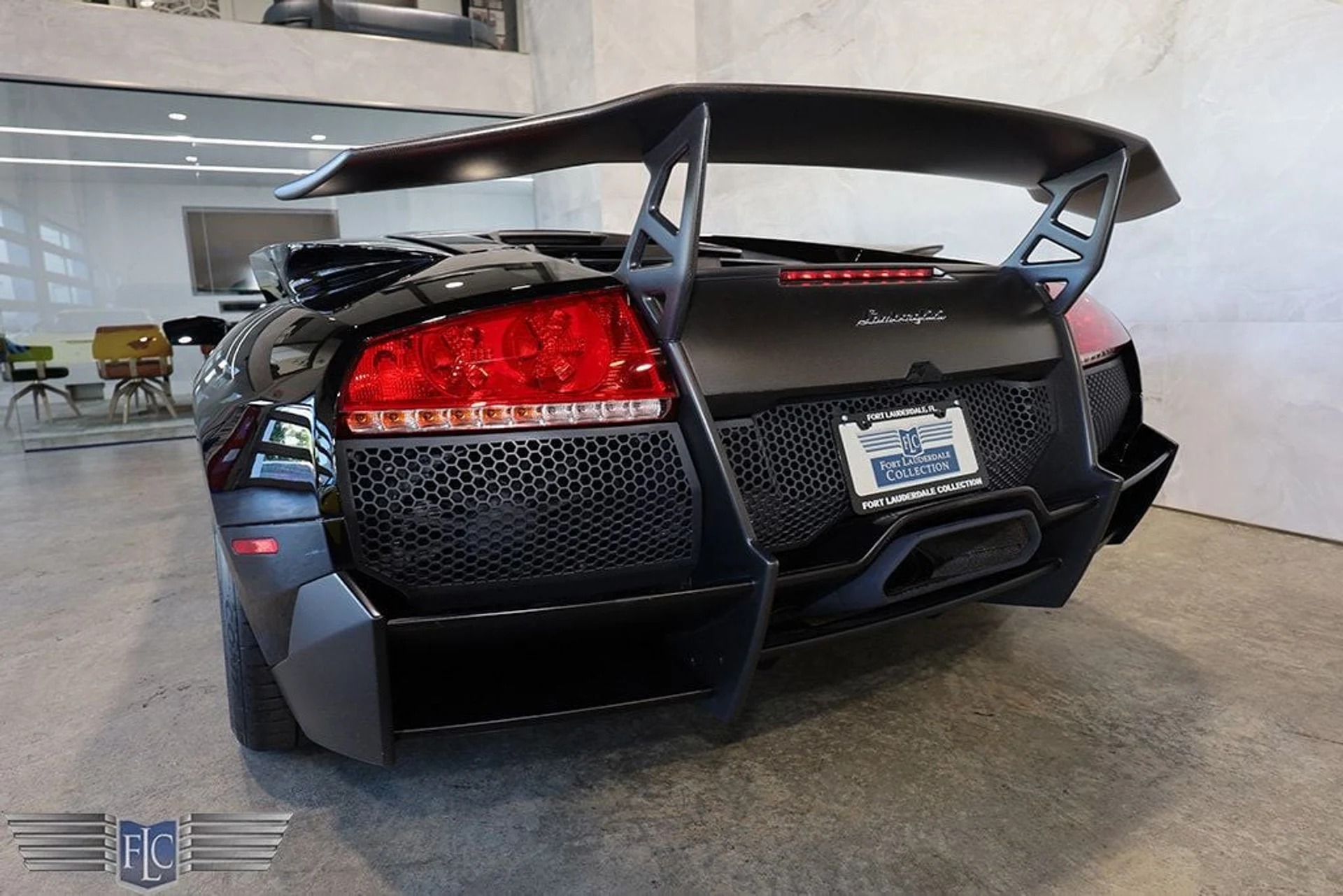 mph013_45837806_used_2010_lamborghini_murcielago_2drlp6704superveloce_9689_22931171_14_1024_adacd24eea