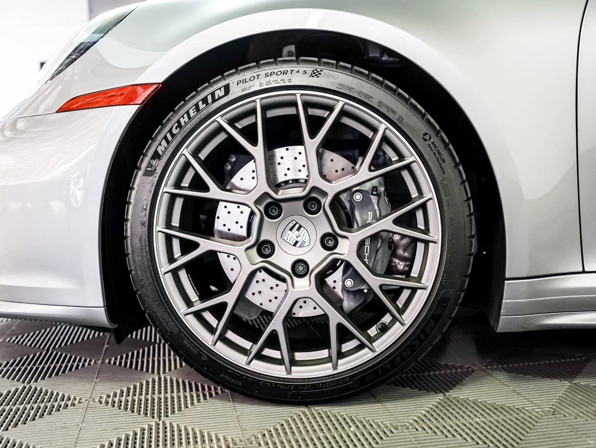 mph013_472733149_d47d407d5037d71af1103ff1b5198ec8_804e24f00d