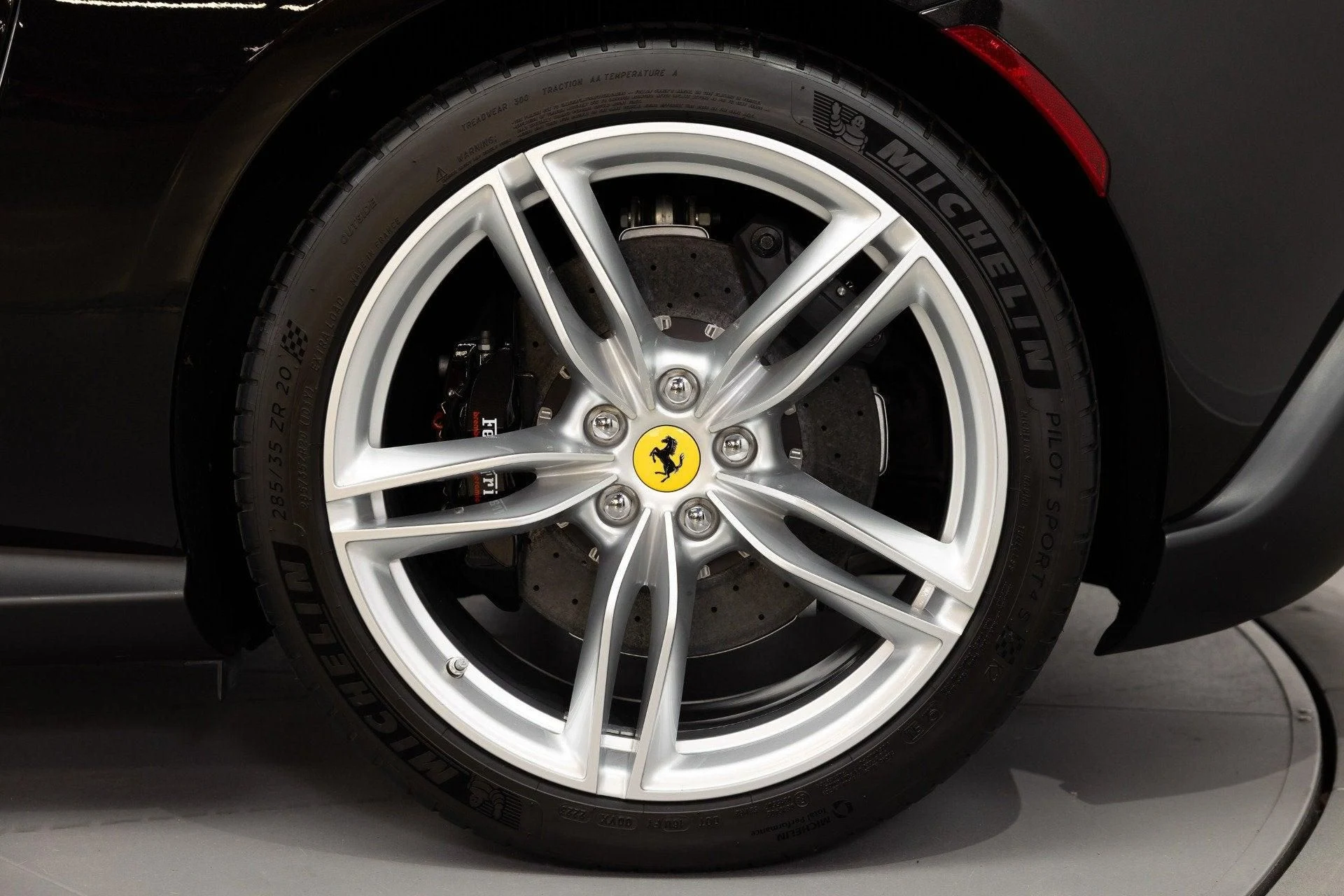 mph013_48159426_Used_2023_Ferrari_Roma_1791631694_0781367d97
