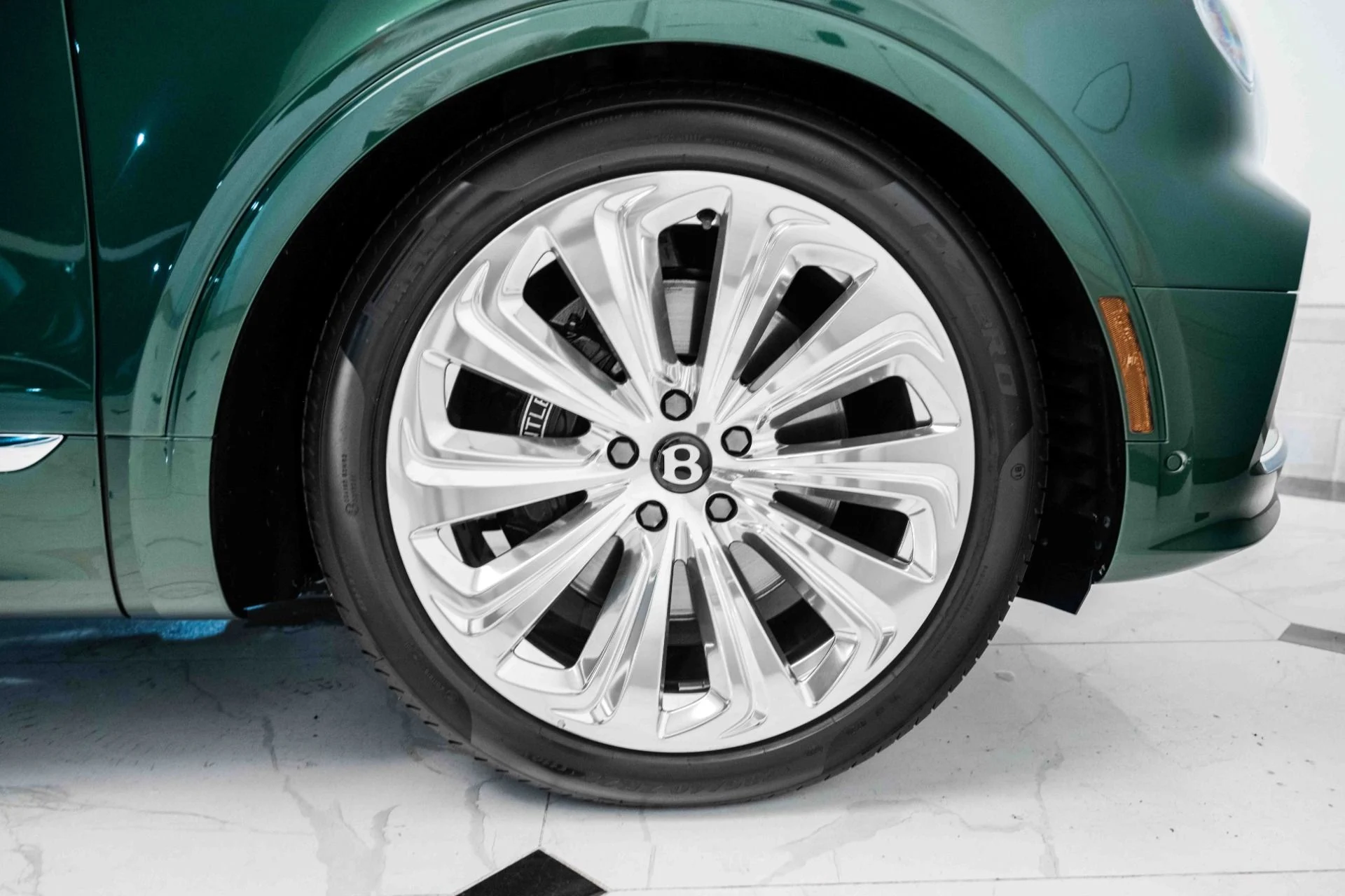 mph013_48183350_Used_2023_Bentley_Bentayga_EWB_Azure_V8_1716828034_2d542e8747