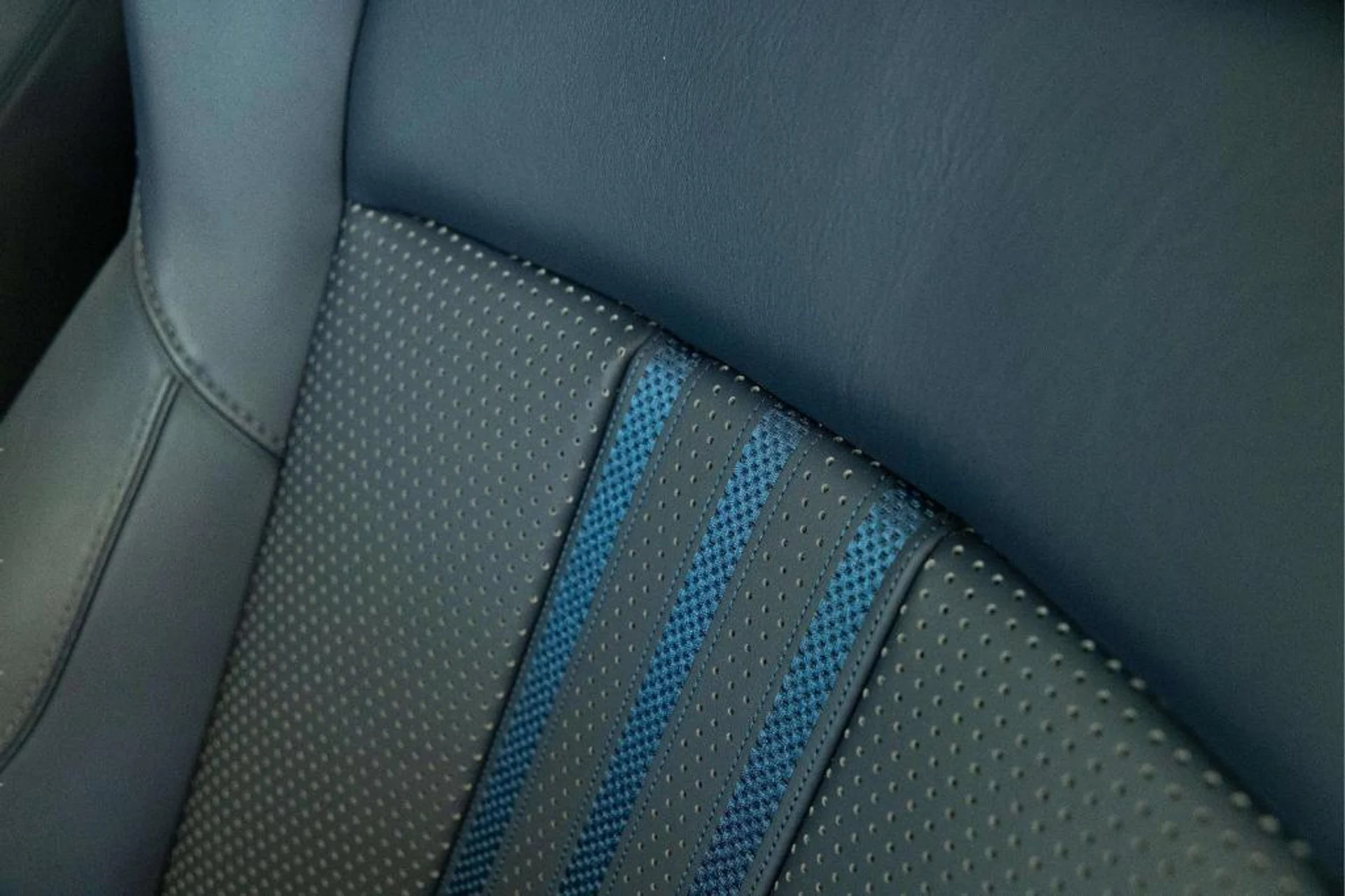 mph013_483747844_o_P_Lt97r_K_Do_XX_Wqa1_L_Yxq_NA_Kc_TE_fa32bd3746