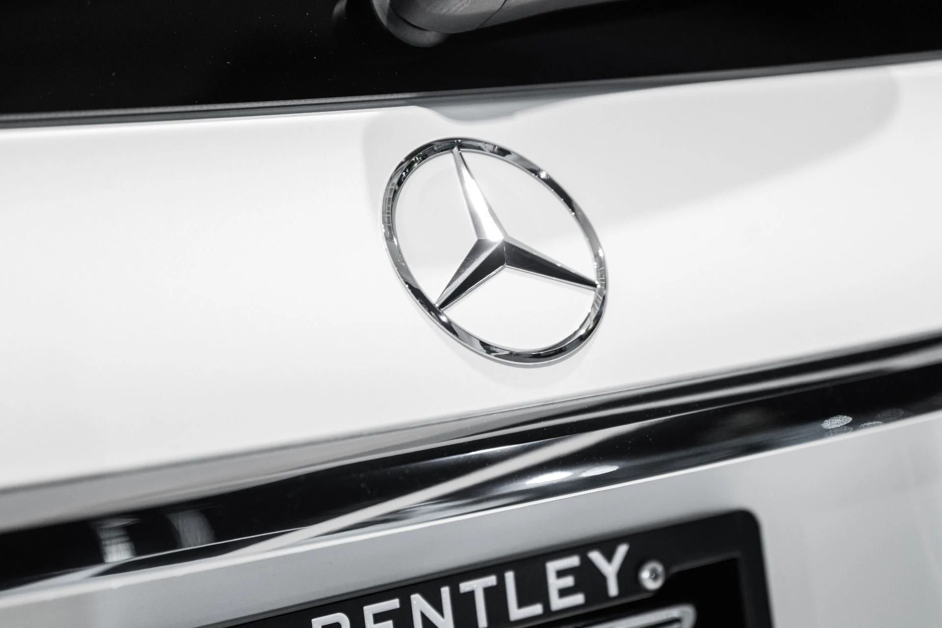 mph013_484114650_Used_2023_Mercedes_Benz_GLS_Maybach_GLS_600_1762355740_b1cbbc0e81