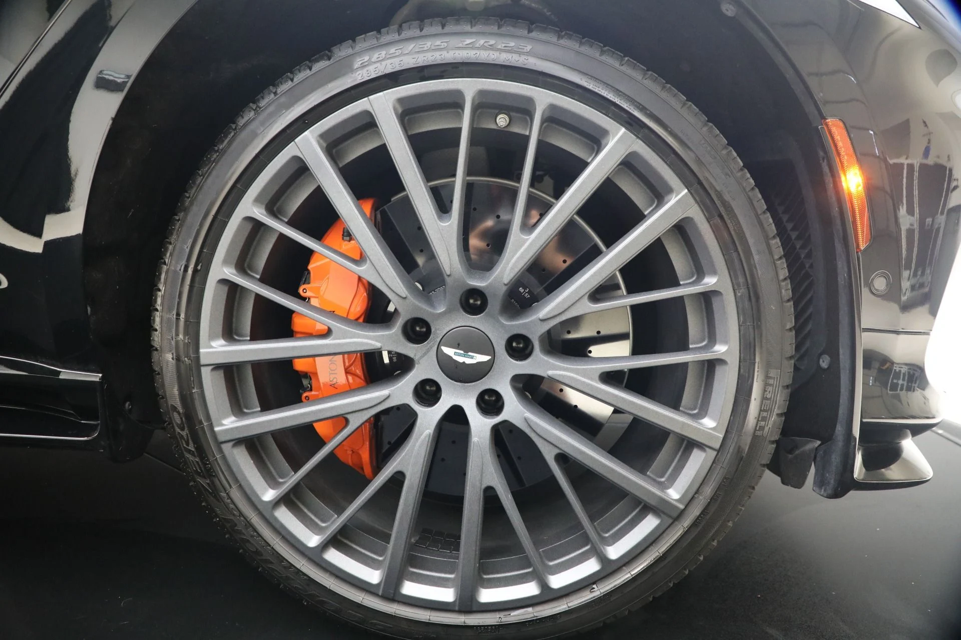 mph013_48469128_Used_2025_Aston_Martin_DBX_707_1788625018_bfe55ac596