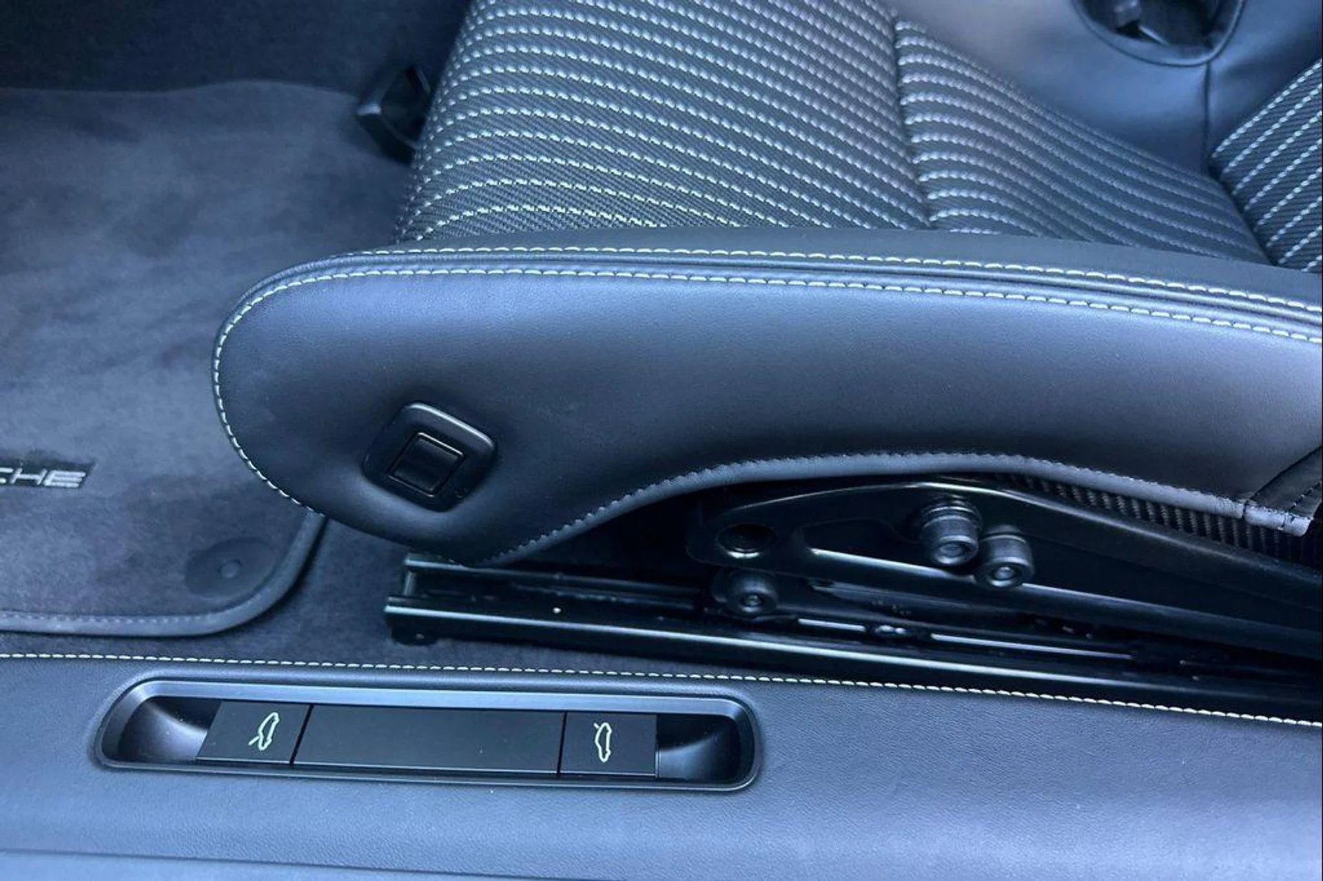 mph013_48600544_W64_S4_J5jgf_Z_Fp_Esn9bvsrbsu6_RI_aa62749f08