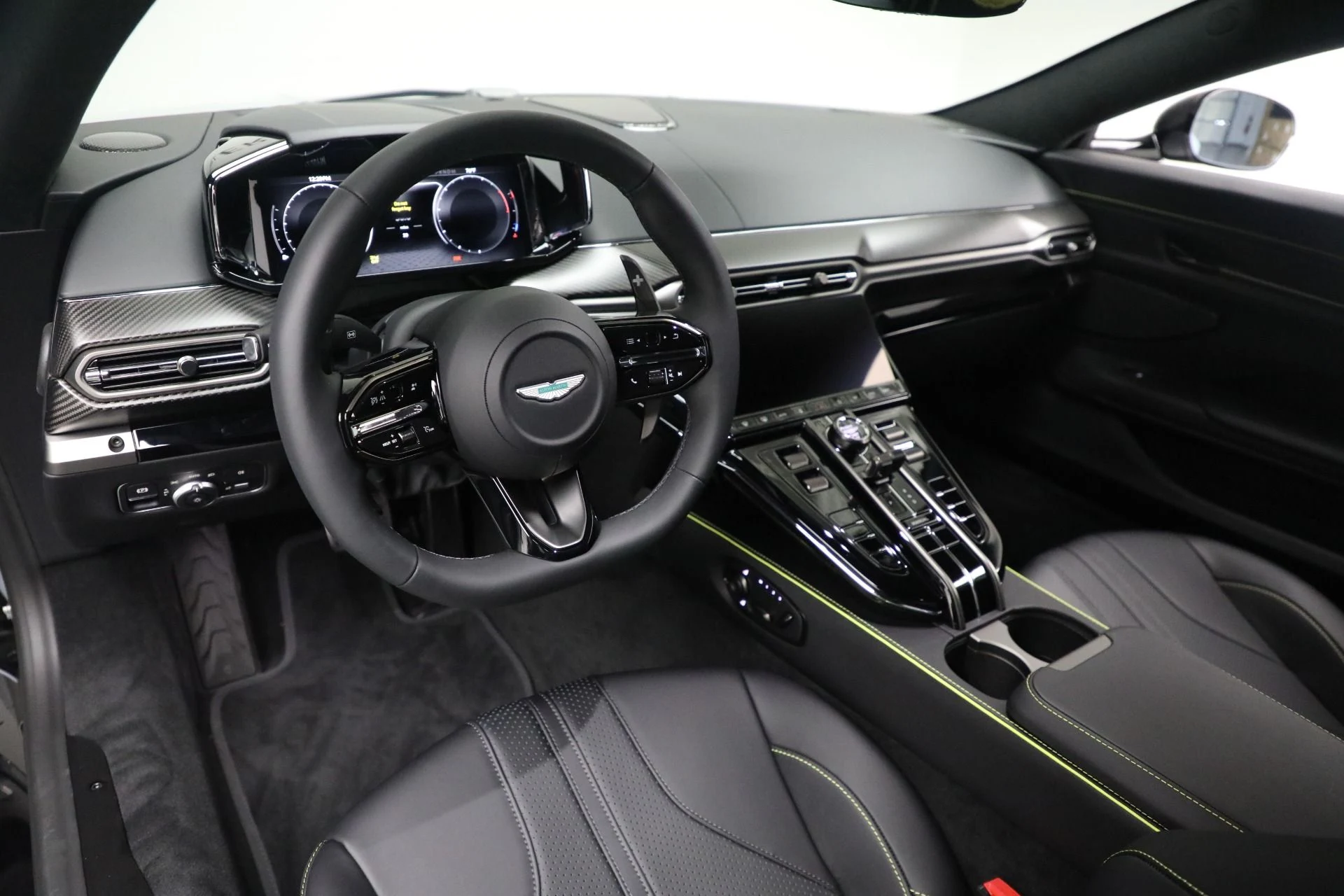 mph013_486410305_New_2026_Aston_Martin_Vantage_20adaad988
