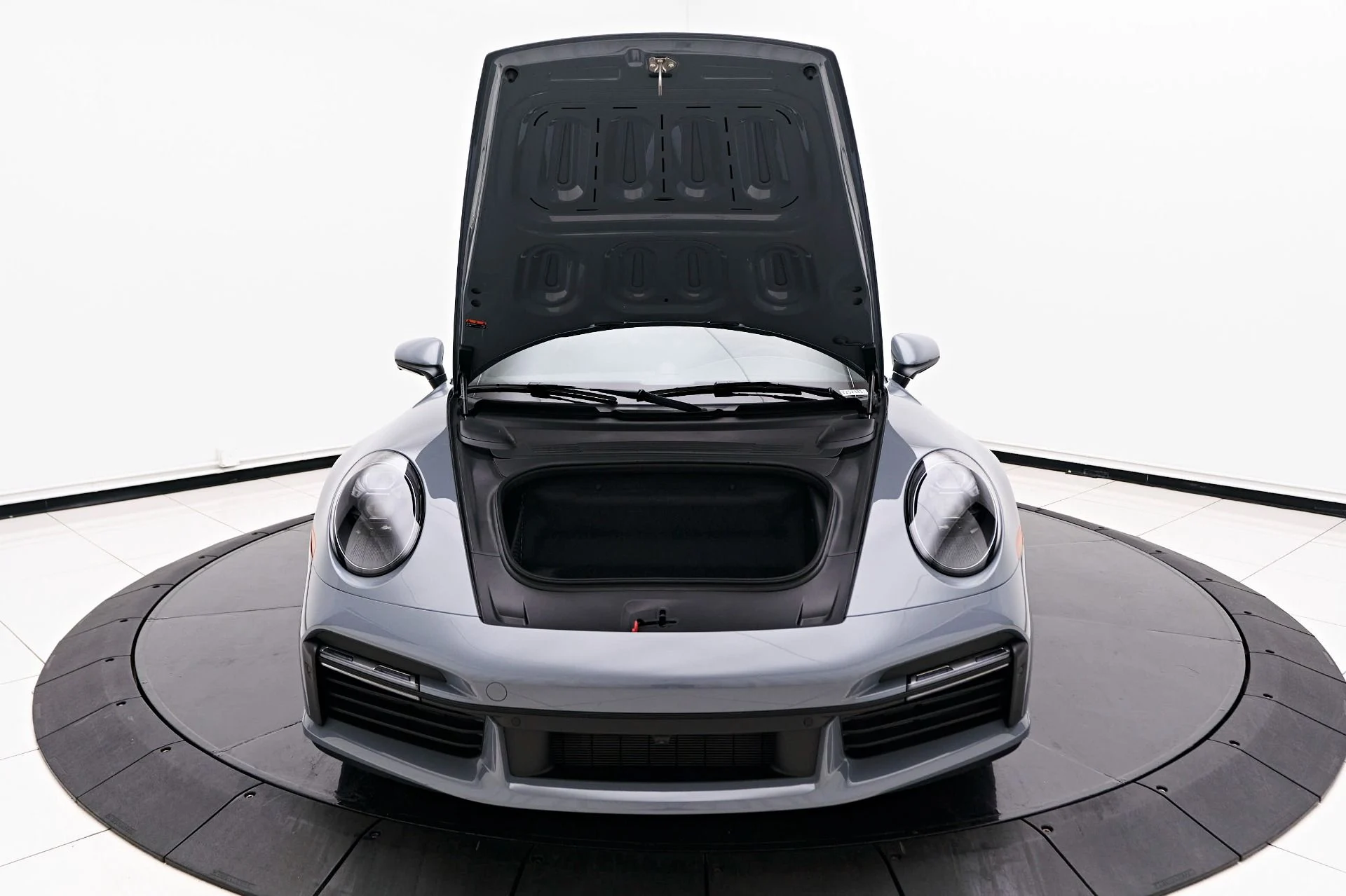 mph013_494166836_Used_2024_Porsche_911_Turbo_S_1723857576_cc5b800e9e