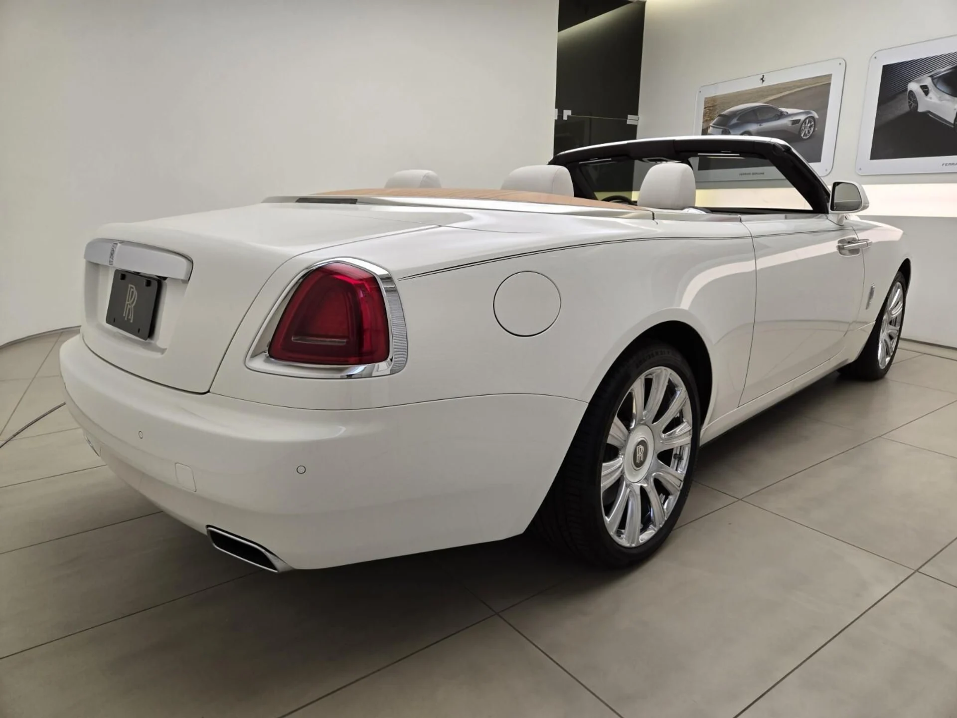 mph013_496275353_Used_2016_Rolls_Royce_Dawn_1758780458_d07385afef
