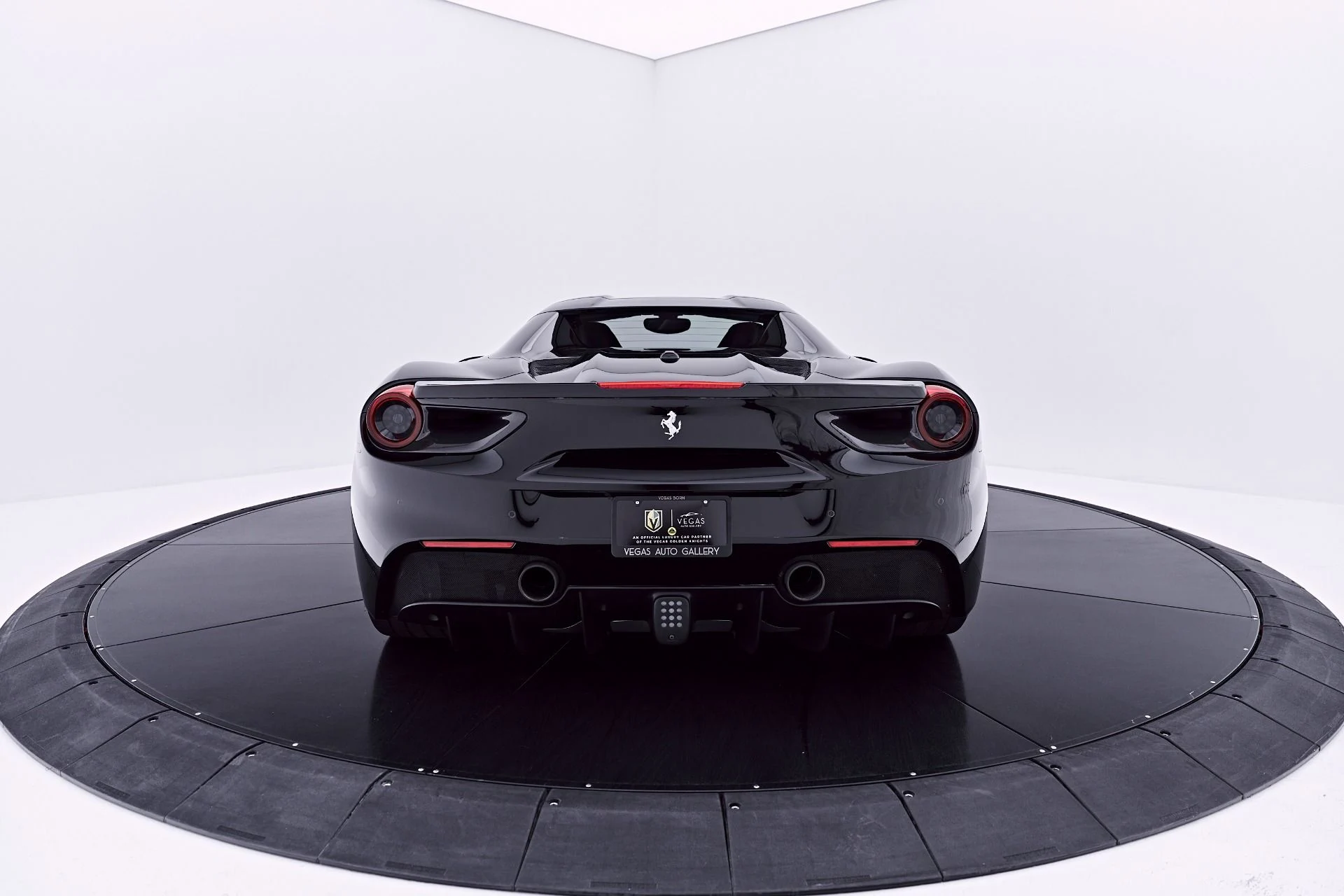 mph013_49641023_Used_2018_Ferrari_488_Spider_Base_1782759808_511ace6086