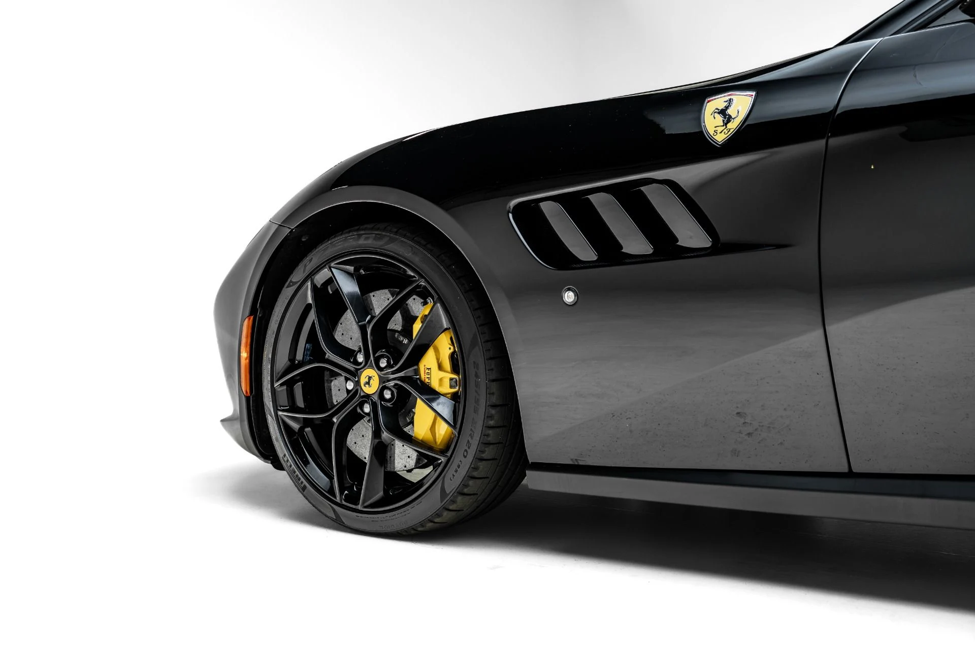 mph013_498588005_Used_2018_Ferrari_GTC_4_Lusso_T_1783036198_24e42feda2
