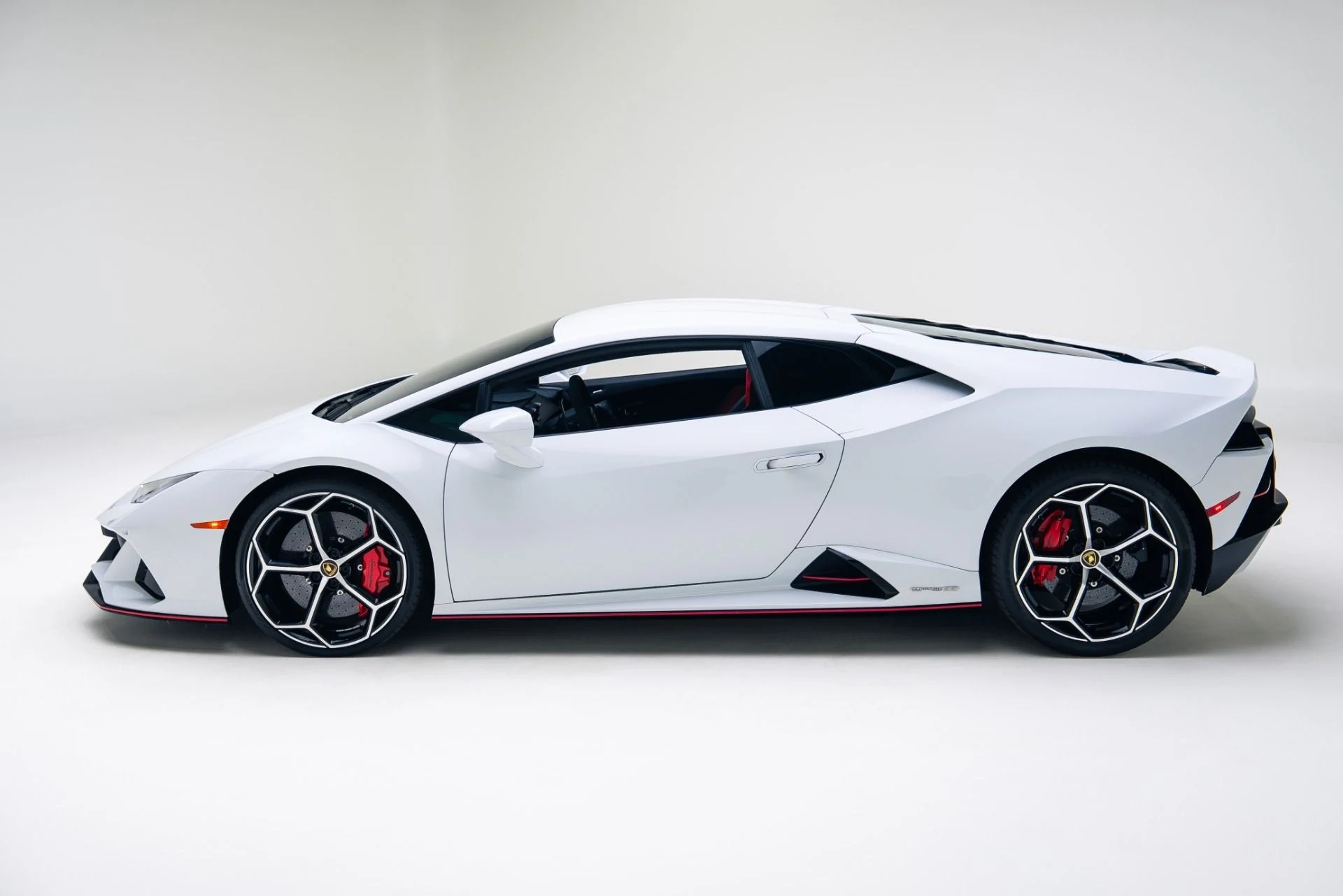 mph013_5083298_Used_2020_Lamborghini_Huracan_EVO_1766089728_492d3c4d9a