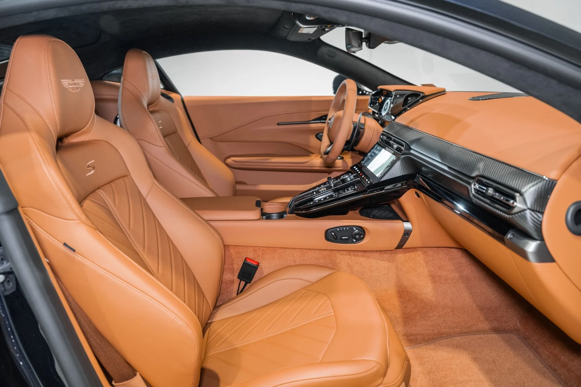 mph013_508462569_New_2026_Aston_Martin_Vantage_S_Coupe_1767379959_08fb205868