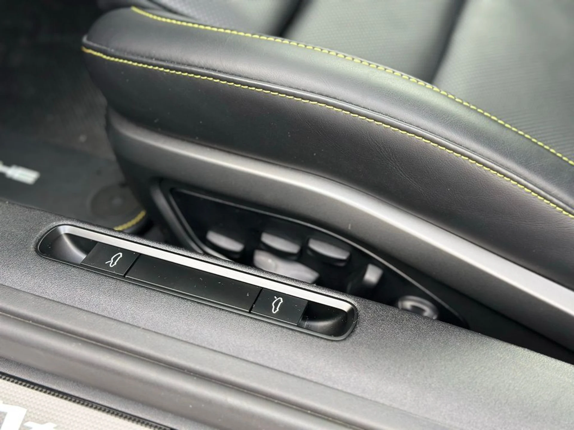 mph013_515418460_e830b6104258391d55799da5c2f0de37x_34e6835beb