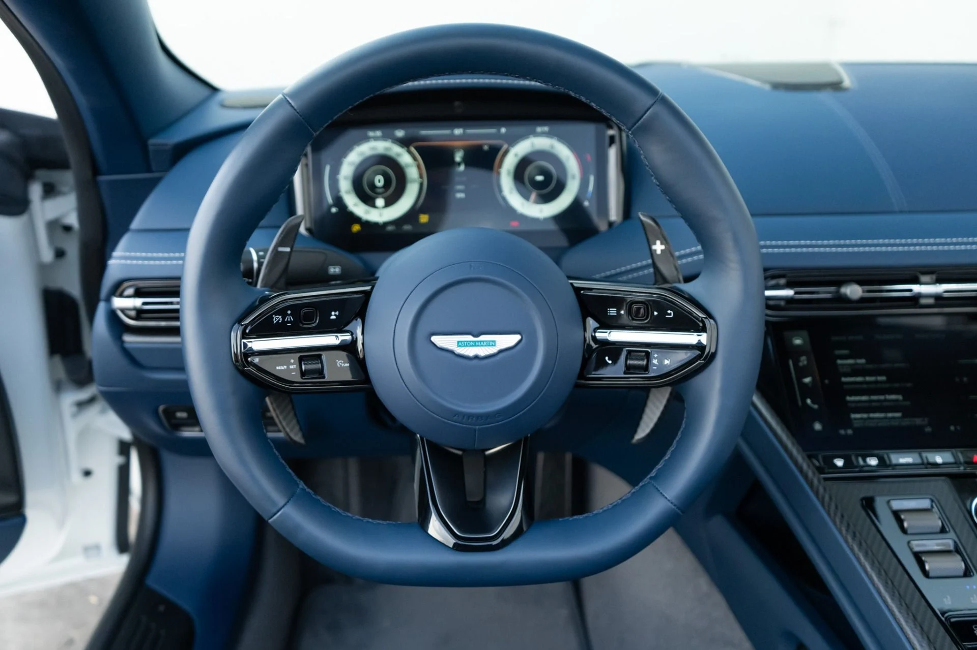 mph013_517866161_Used_2025_Aston_Martin_DB_12_Volante_1785884214_5a2e178c97