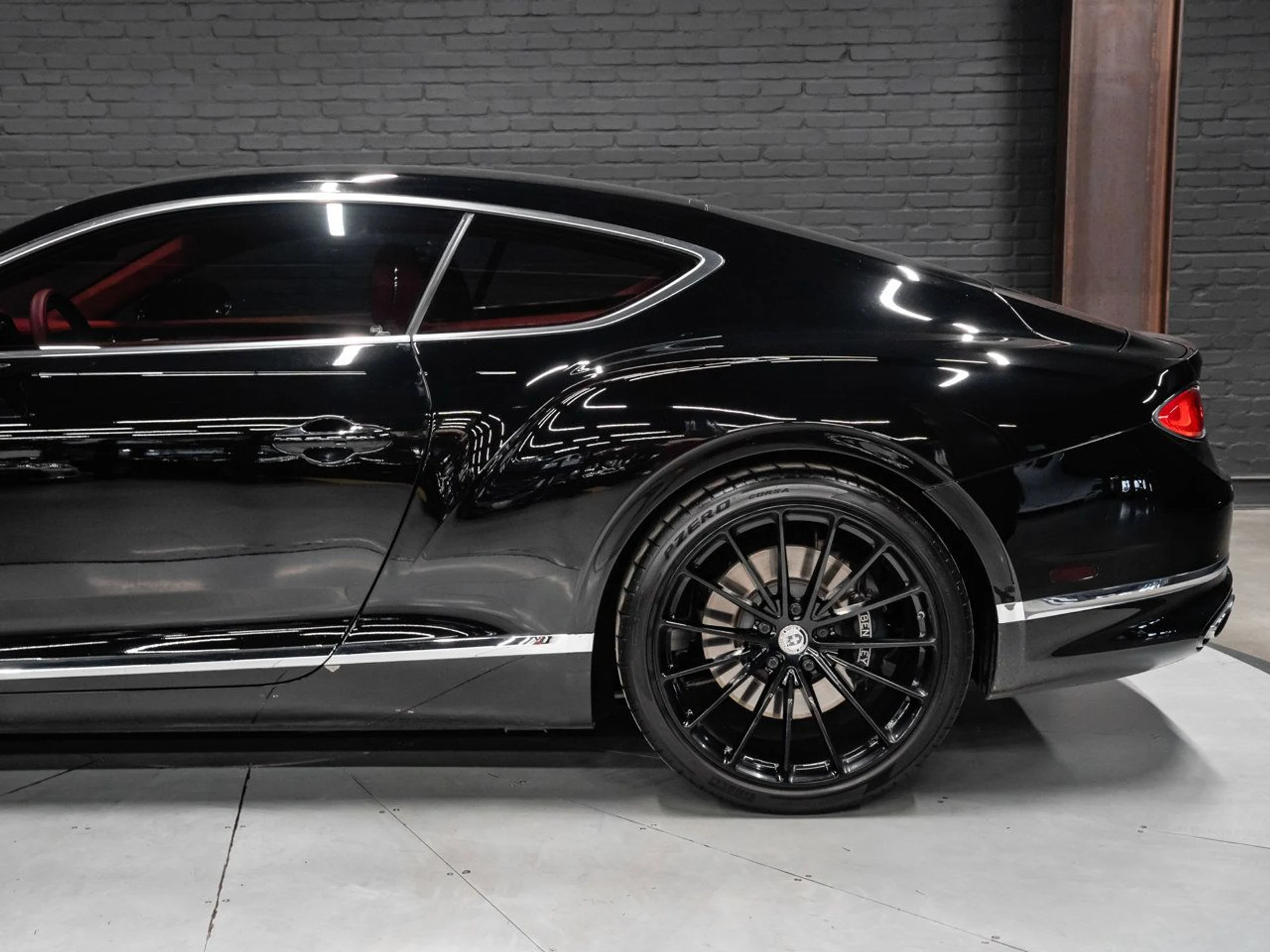 mph013_521793922_bentley_continental_2020_341e4e4f48