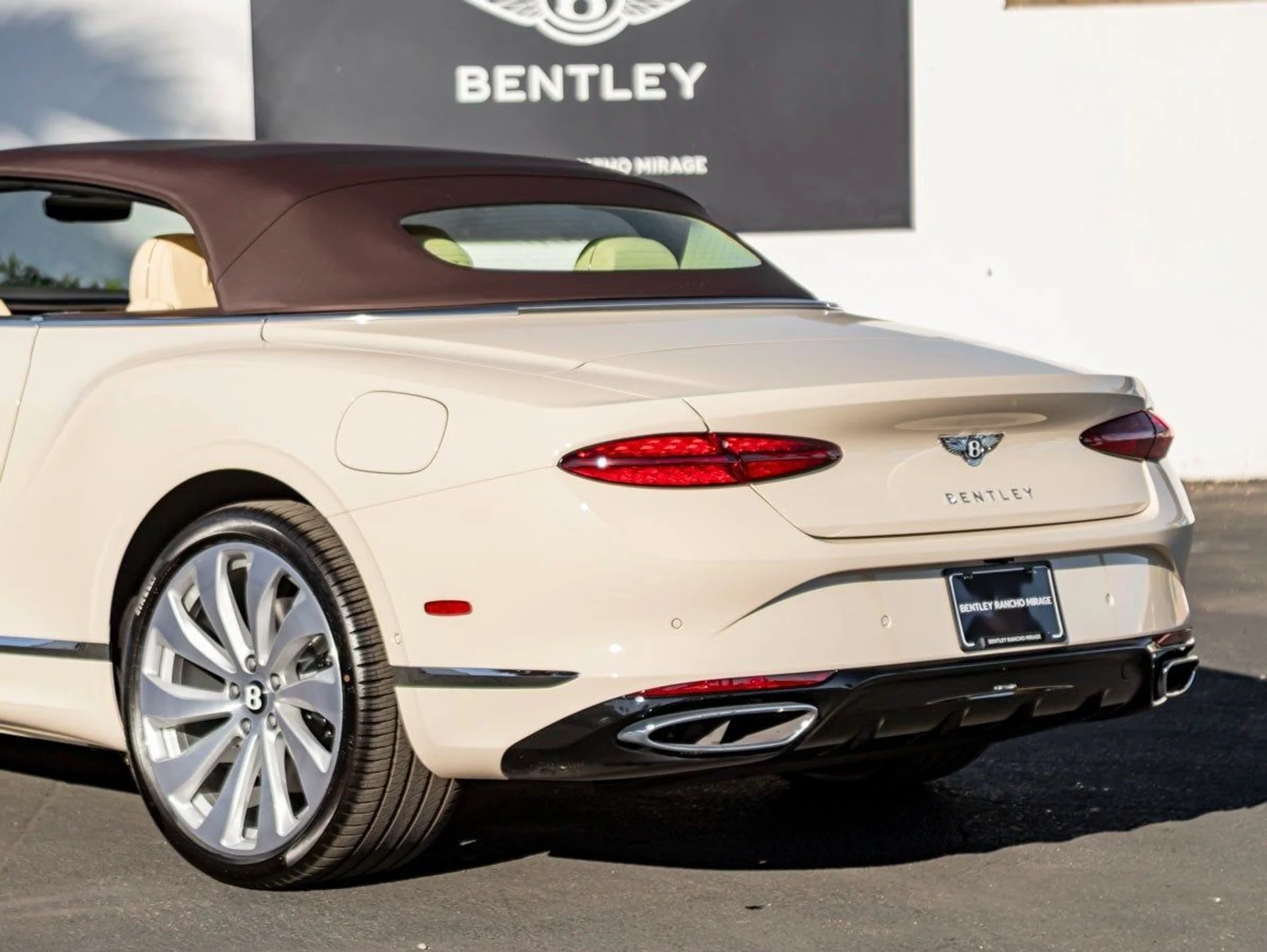 mph013_523025852_14_e5f8c4af09