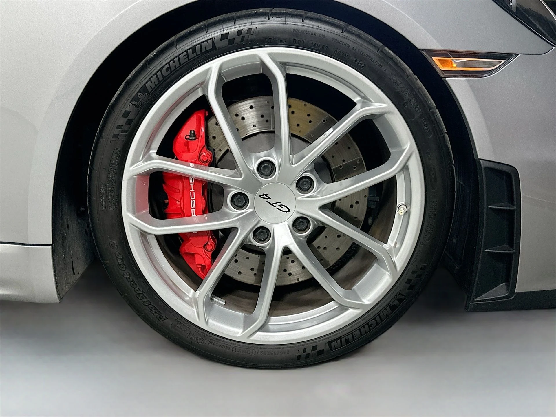 mph013_525549003_c753f02103b9dc0f74840019d1c9c799_618b9ba3df