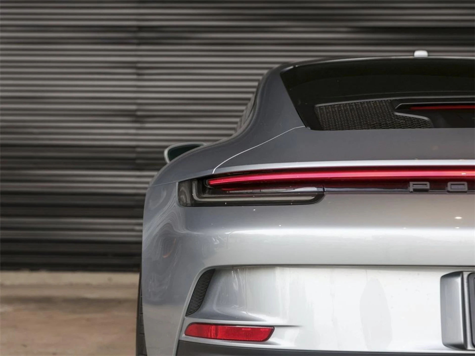 mph013_530039061_x_V9_Z_Mf_Hv8_Mb7cdh8_G4_M1i_Lg_Gt_E_28e2801b15