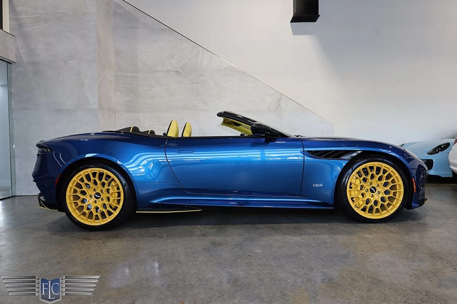 mph013_534843944_used_2023_aston_martin_dbs_20235volante770ultimate_9689_22994688_14_1024_b8f2f853aa