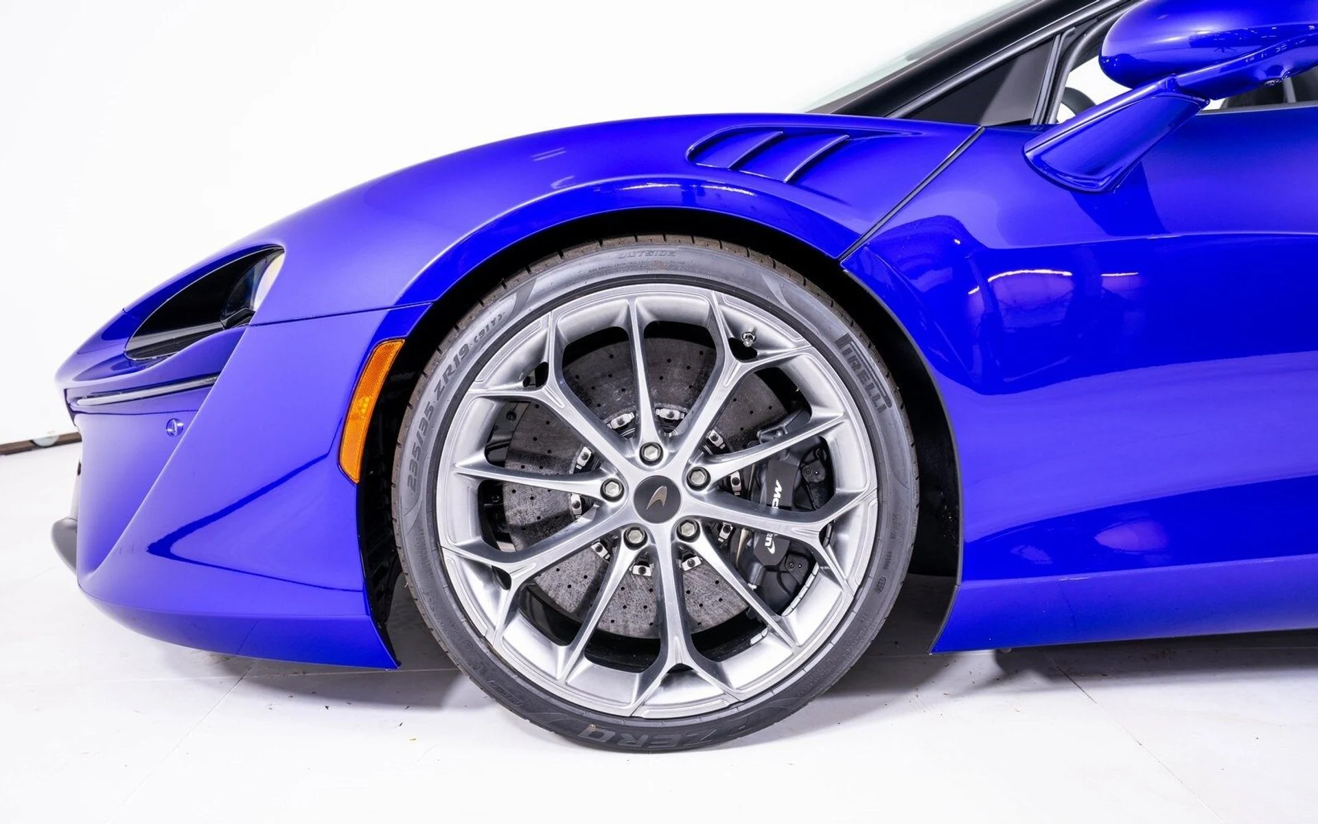 mph013_535822399_2072ee314b0f5a2f4ab23c18cb7624ccx_9030399e56