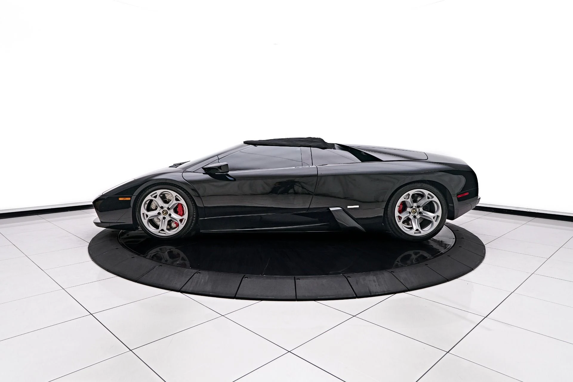 mph013_537031788_Used_2006_Lamborghini_Murcielago_Base_1753322496_39fff7b431