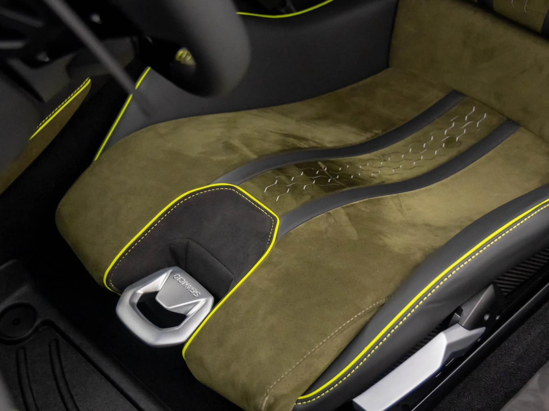 mph013_539013601_c9e6d50a34096eb914d0931af8ba9045x_ada62467df