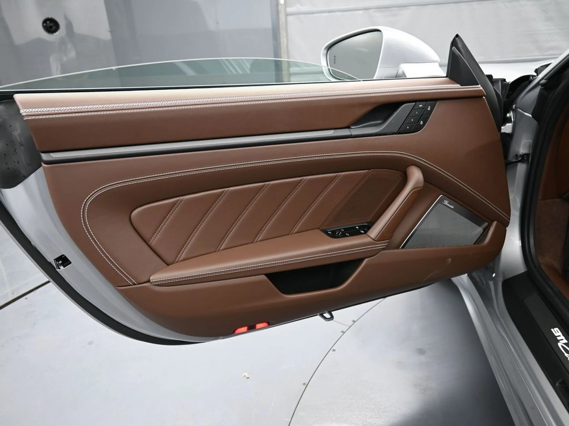 mph013_542280039_0c1fd7bf_1d2b_4528_bc31_d9822c85bf20_fb8449bace