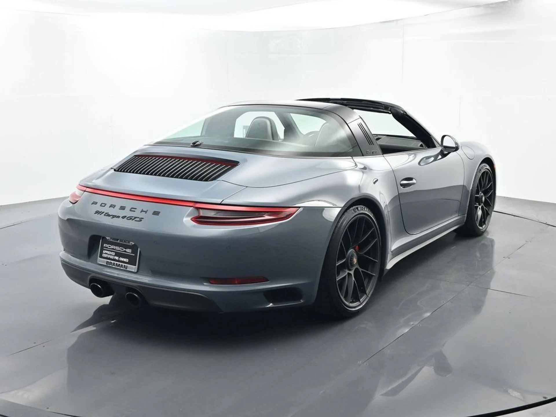 mph013_545137600_940dbcc188994a84b82050f174f47d7f_de19bd7eb1