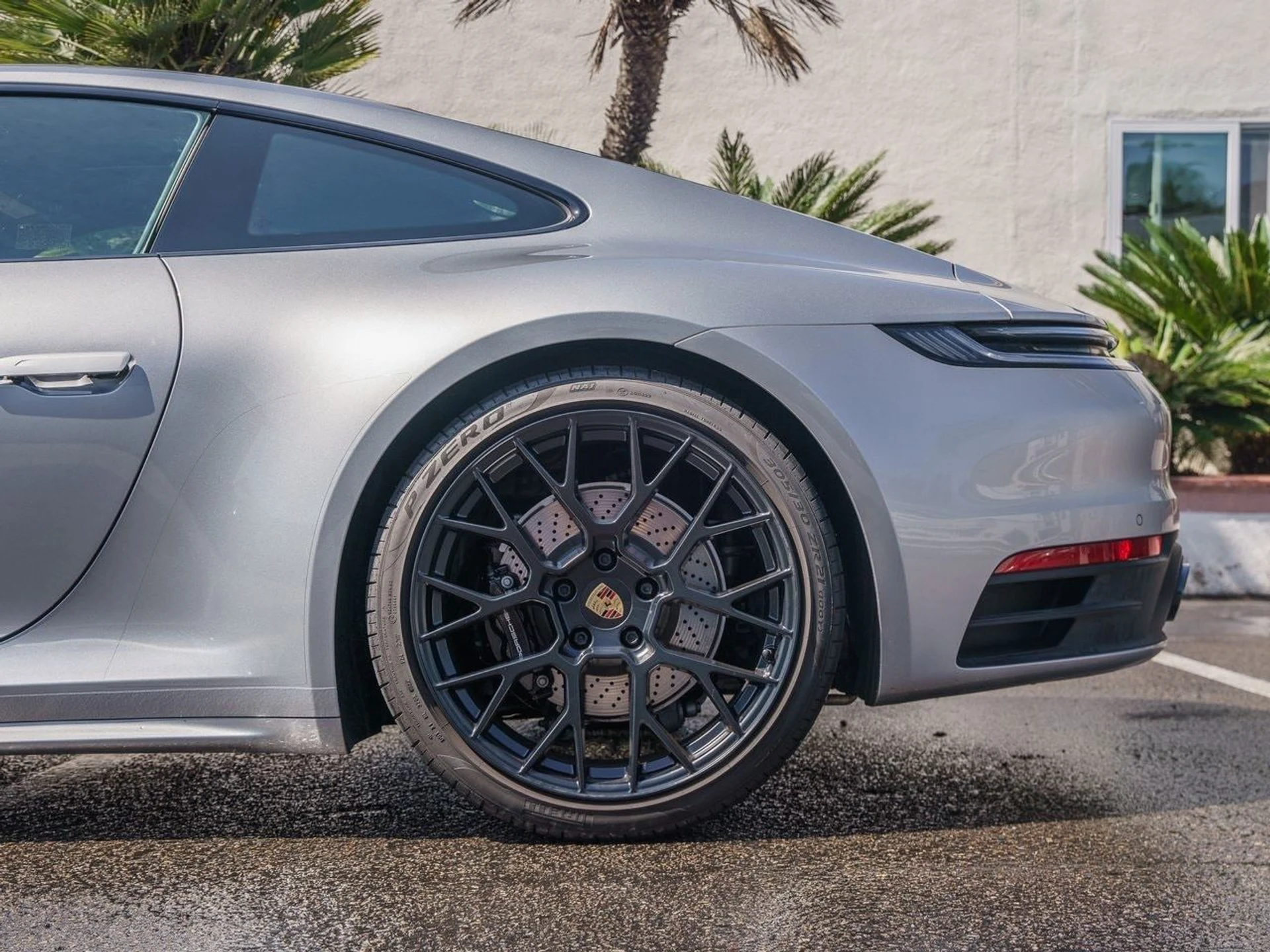 mph013_546470902_e2cdadf95f928f0aad1b4ea7370c4c10x_12282df3a3