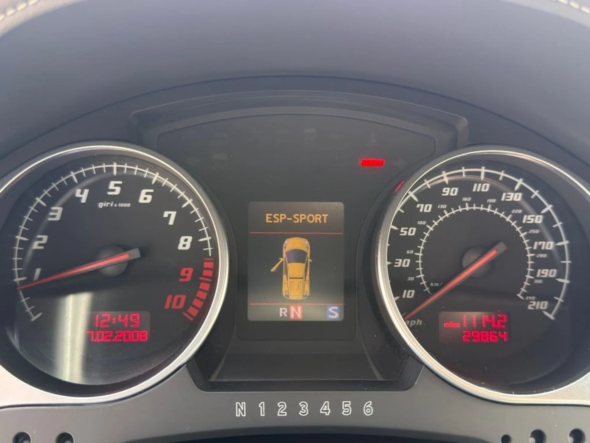 mph013_55193182_e9861b66daece73611bbf49ef5fb29dax_afbea62cb8