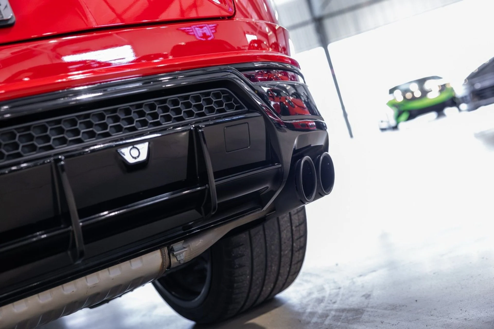 mph013_556910140_Kw_3444a1bdef