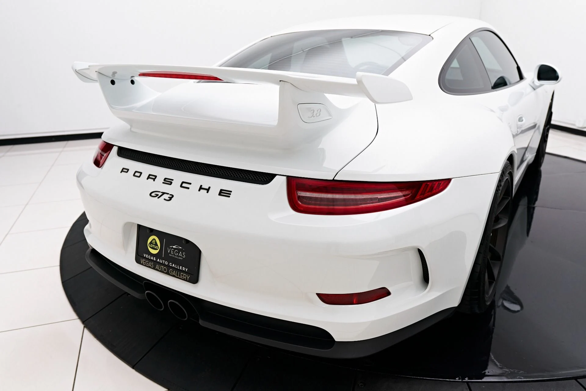 mph013_576784300_Used_2014_Porsche_911_GT_3_1687025359_92bc3e6b74