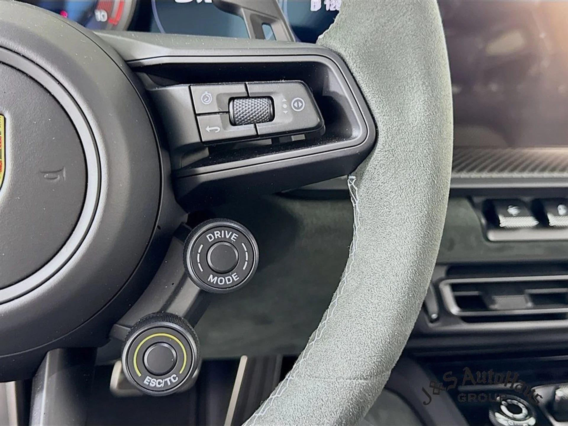 mph013_578832833_ktniserjb54wrhp0bm7o6julwa8a_8b7dec3fea