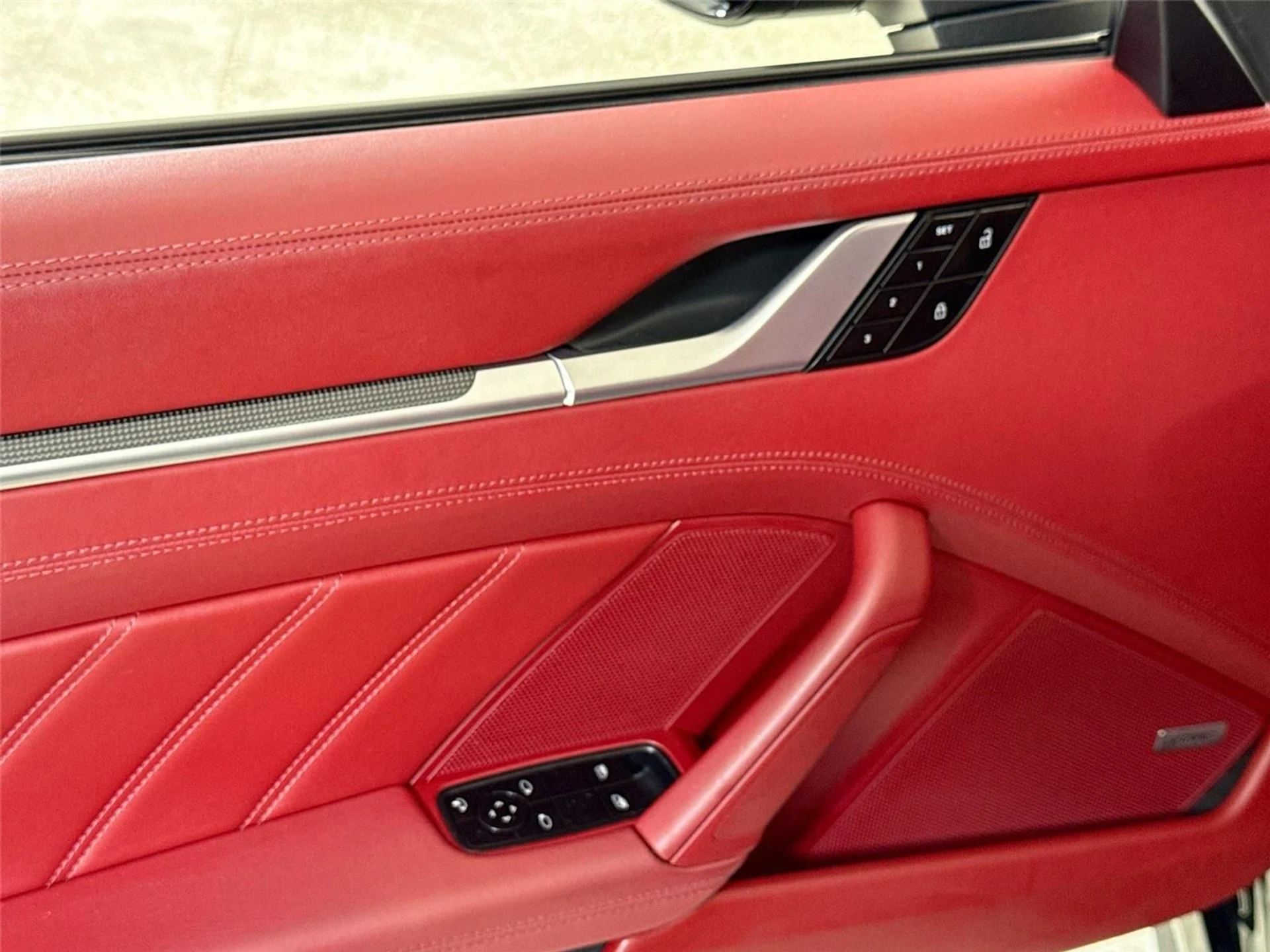 mph013_583595411_46424291b1b2c4af0dd190f594388e1c_e646b26fd3