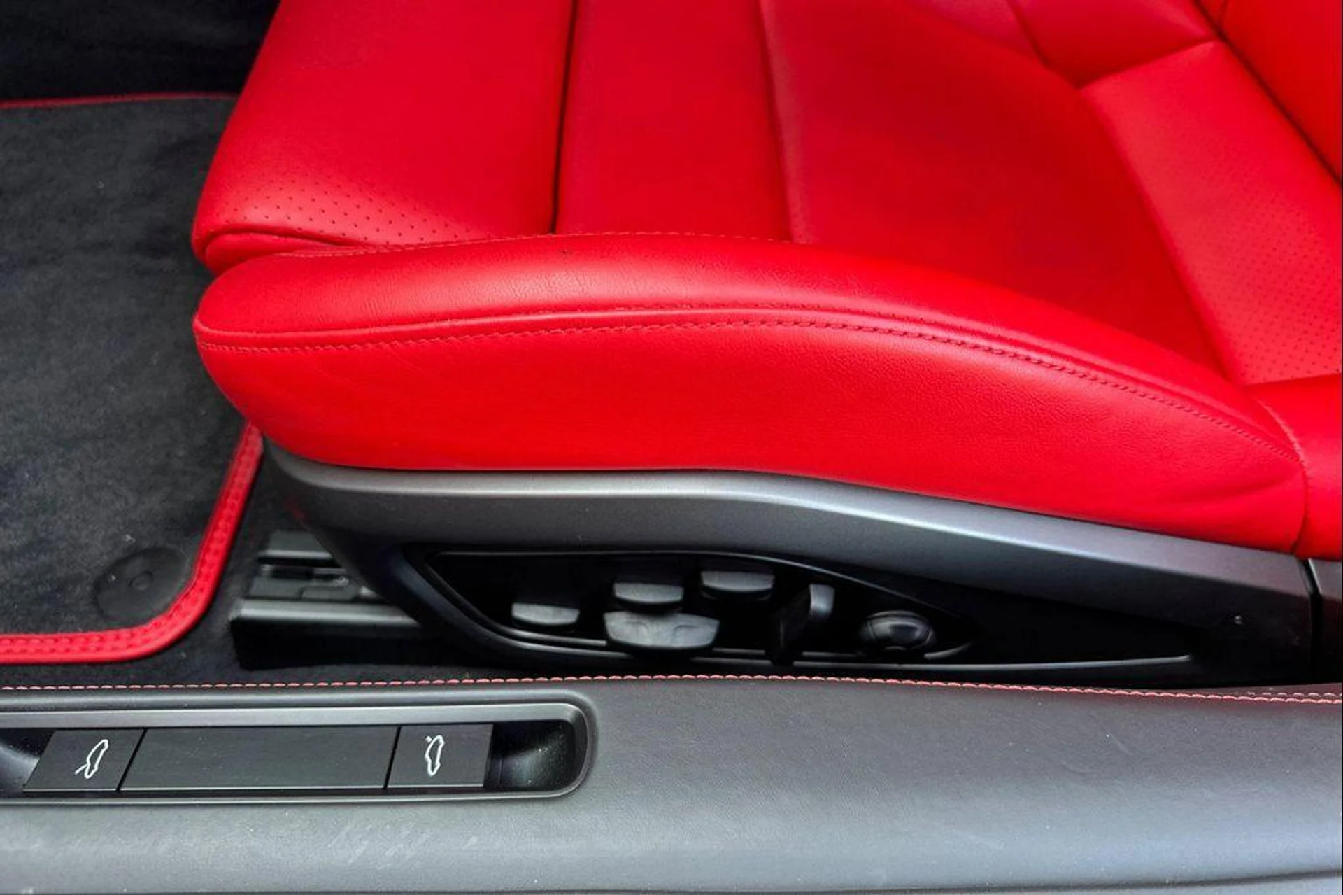 mph013_584507803_Bs_Qf7z_EM_8y5_Gab_Wr_D6p03_QX_4_BU_dbc8c7c70d