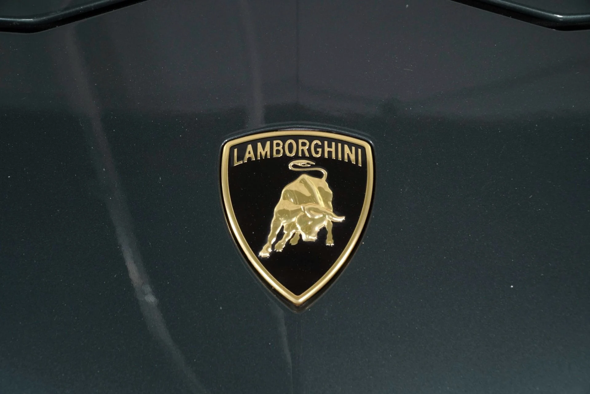 mph013_585748146_Used_2023_Lamborghini_Urus_S_1774471795_4f16a1992a