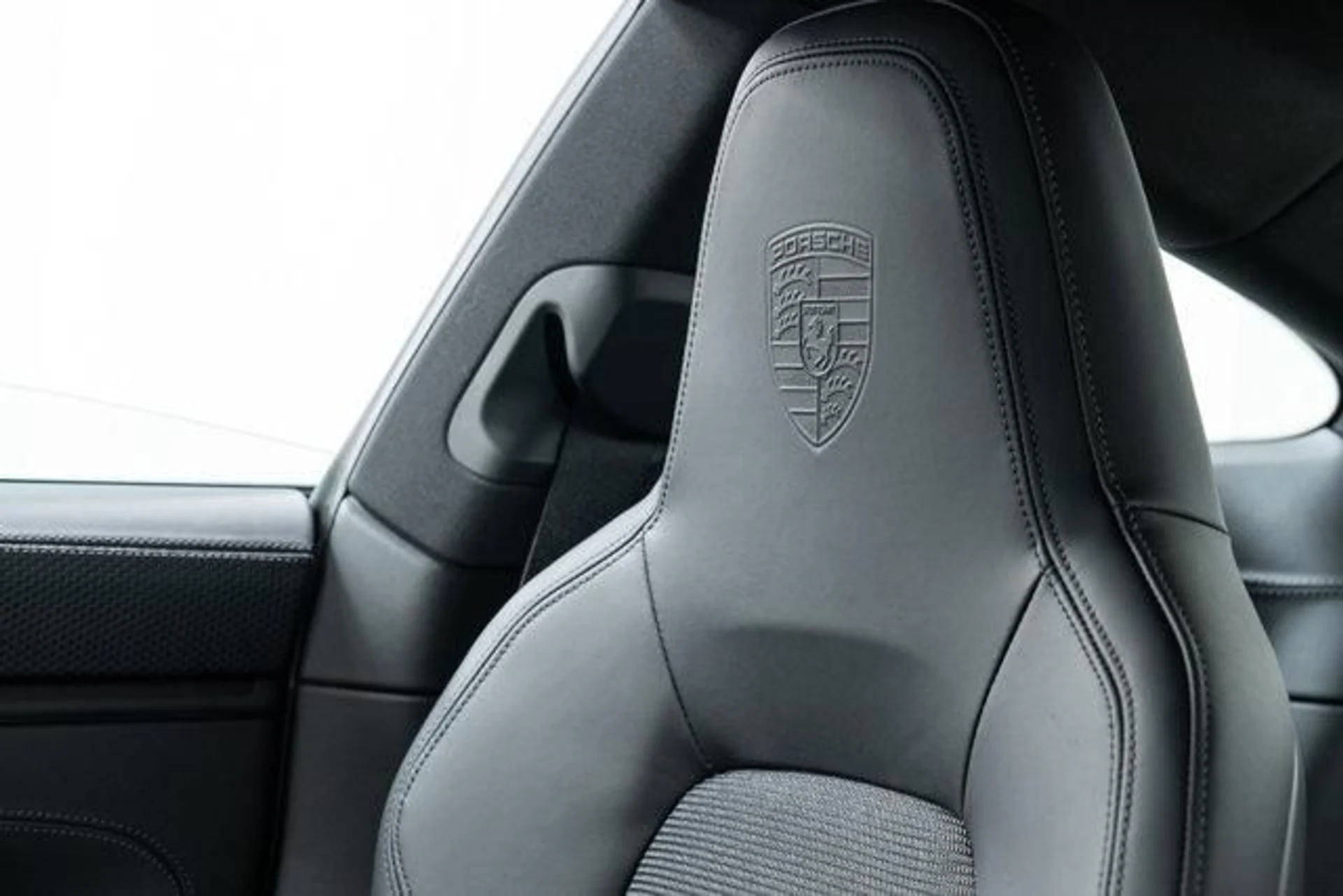 mph013_587538688_R7_ZFI_6c_Y_Pv8l36_S1tb_K4m84j_K_Ls_ca157c78c1