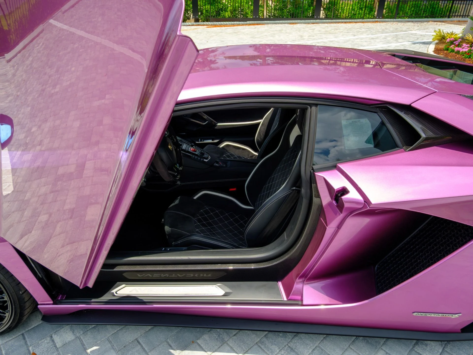 mph013_596253009_Used_2018_Lamborghini_Aventador_S_1778520653_d0149c5c6f