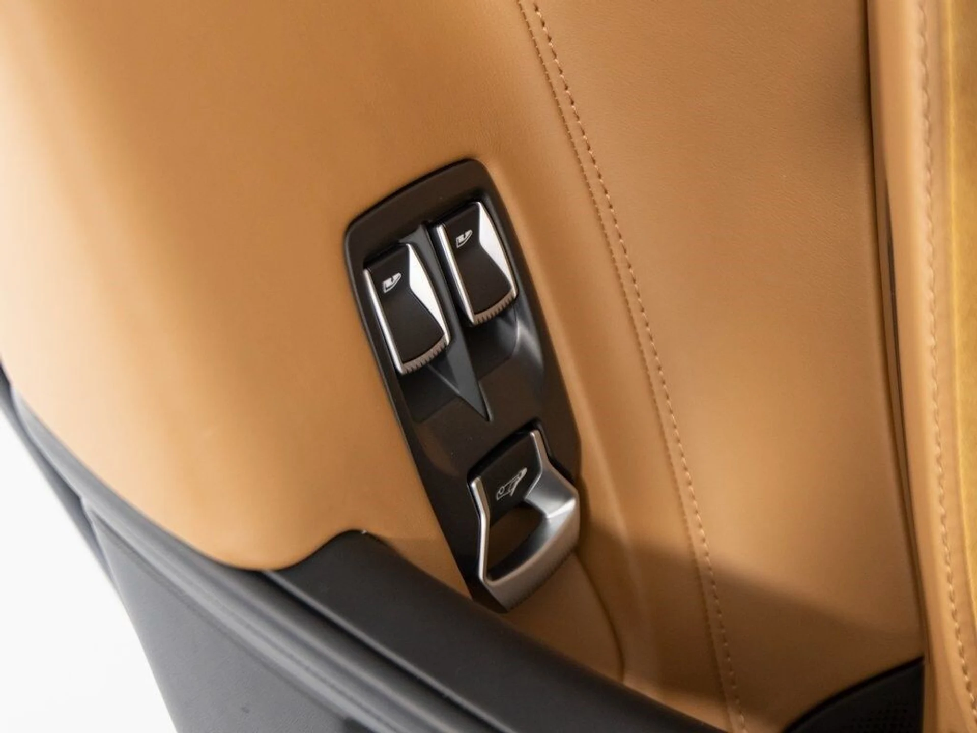 mph013_596302190_ca3a41206d13f40641a6f809b09a9586x_c83fe33a6e