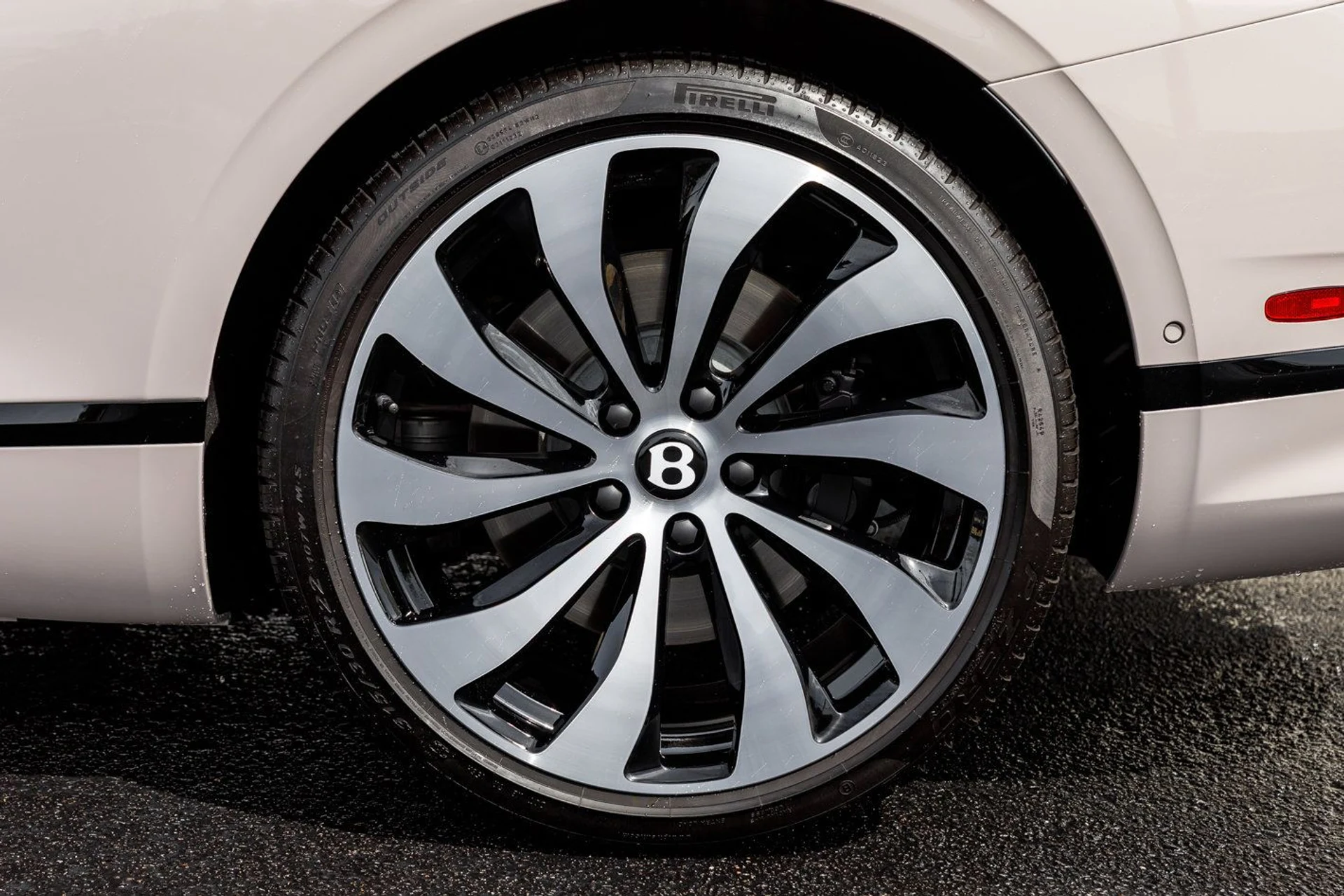 mph013_618427686_c5c74a57b791c0aea65fc0f2c41a85b1x_c616f7ab23