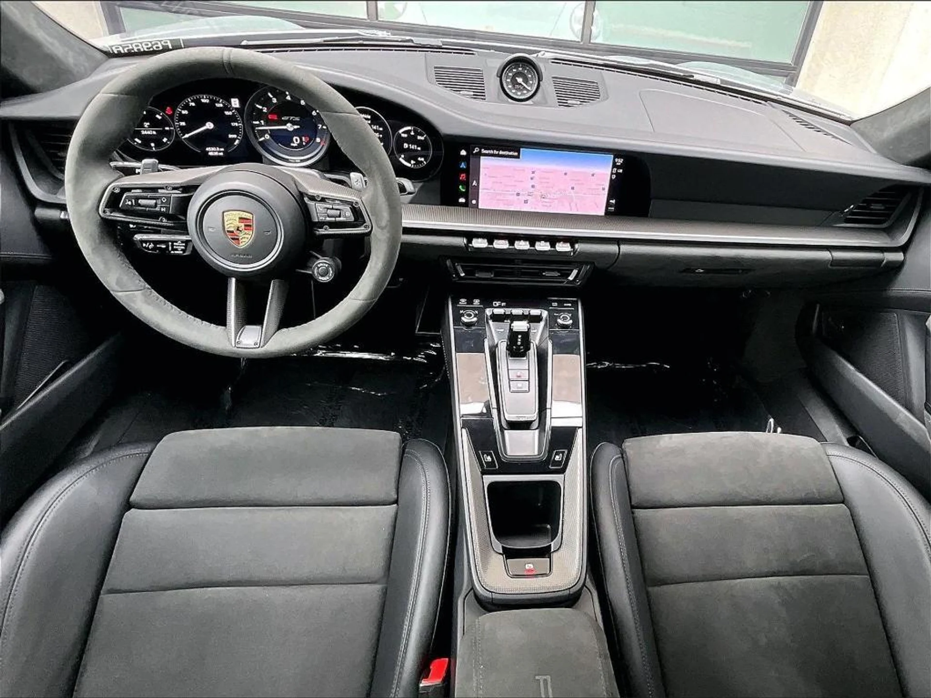 mph013_619915698_1a_H_Lr_NAU_Jn8wt_R_Lvc0br_G_Vlo_R08_3e2553e176