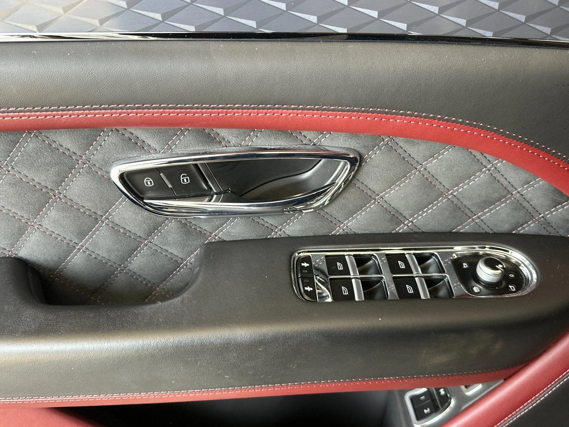 mph013_63255615_Used_2022_Bentley_Bentayga_Speed_1778660508_d64d4722cc