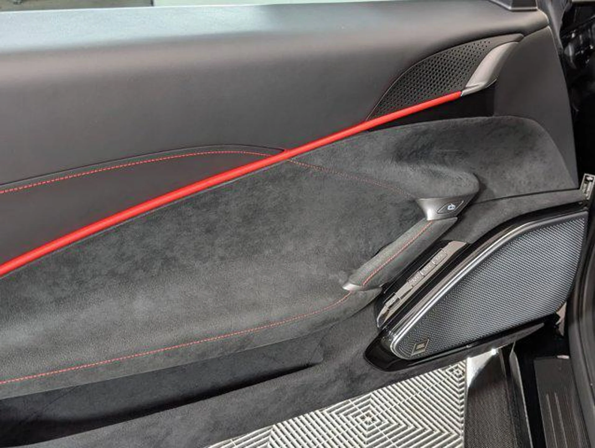 mph013_63391761_K_Jjz2w_JWSH_Ow_Q80scee_EQL_5j_TRE_ced8576fbe