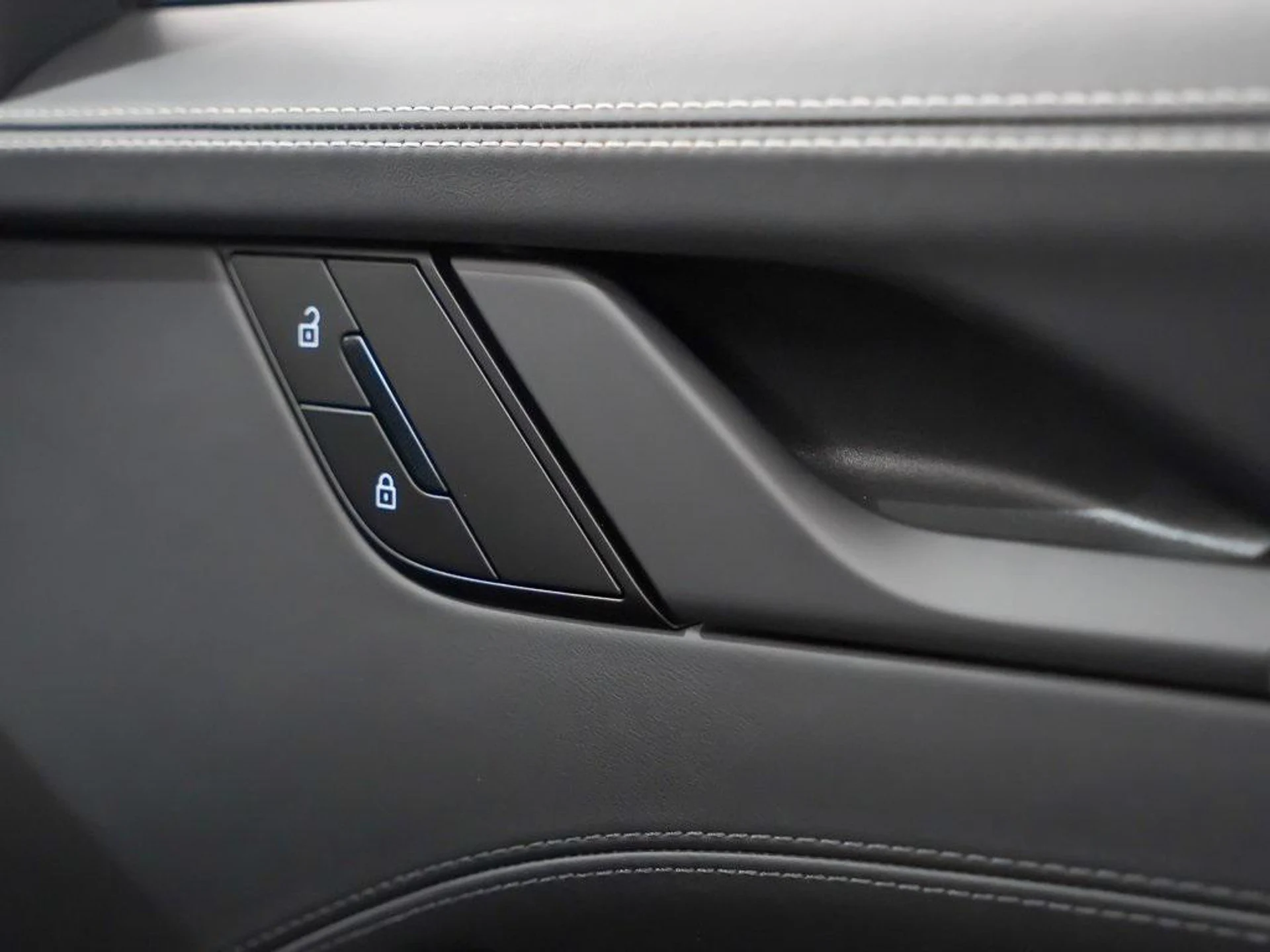 mph013_635288312_kh_Efzj_K88_QE_8uul_K4_V7_E69_Xzsrg_ee5500ab2d