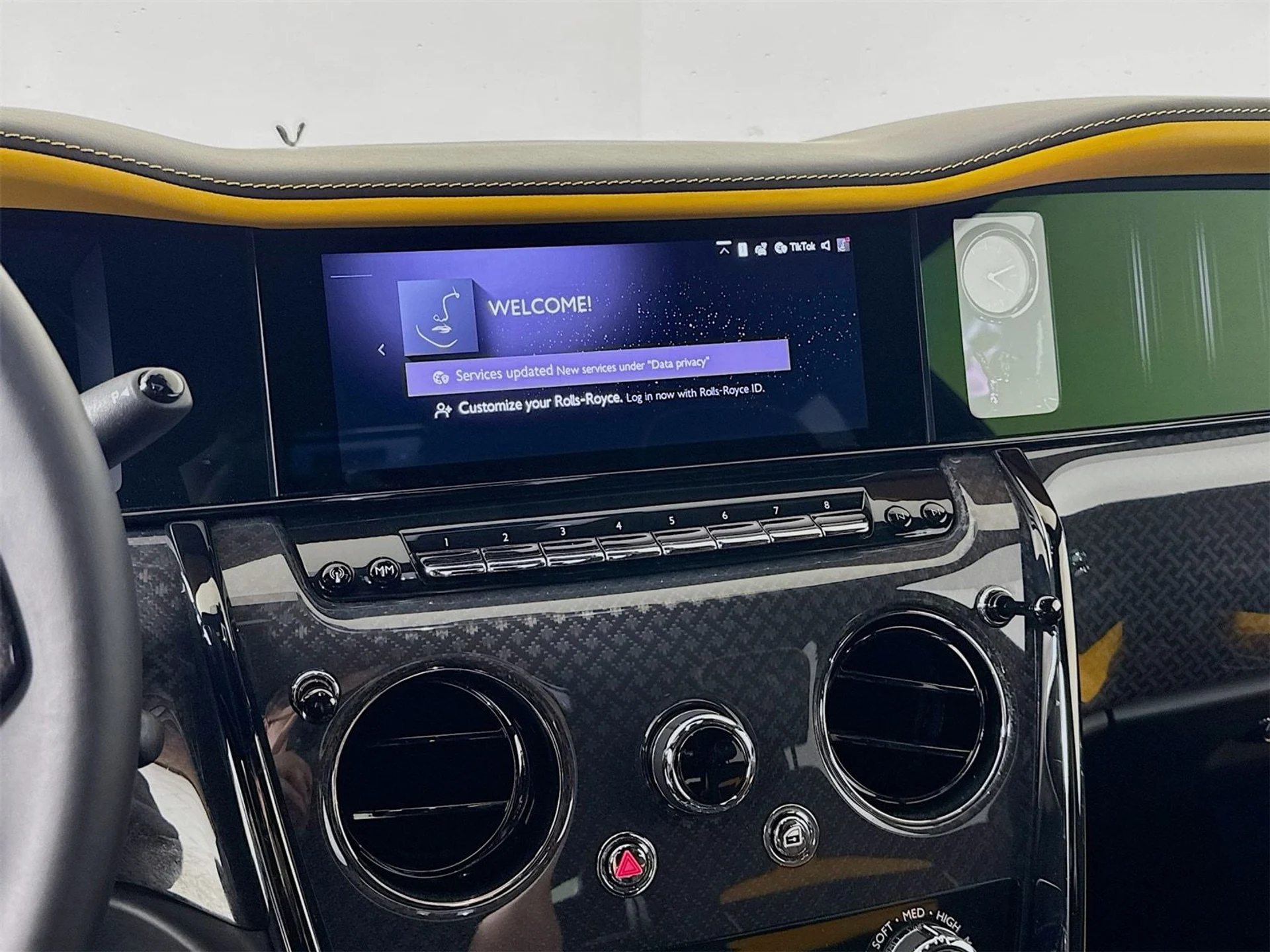 mph013_637113133_b8a5faa02a4a4a27700df399063f7612x_77e286e2d9